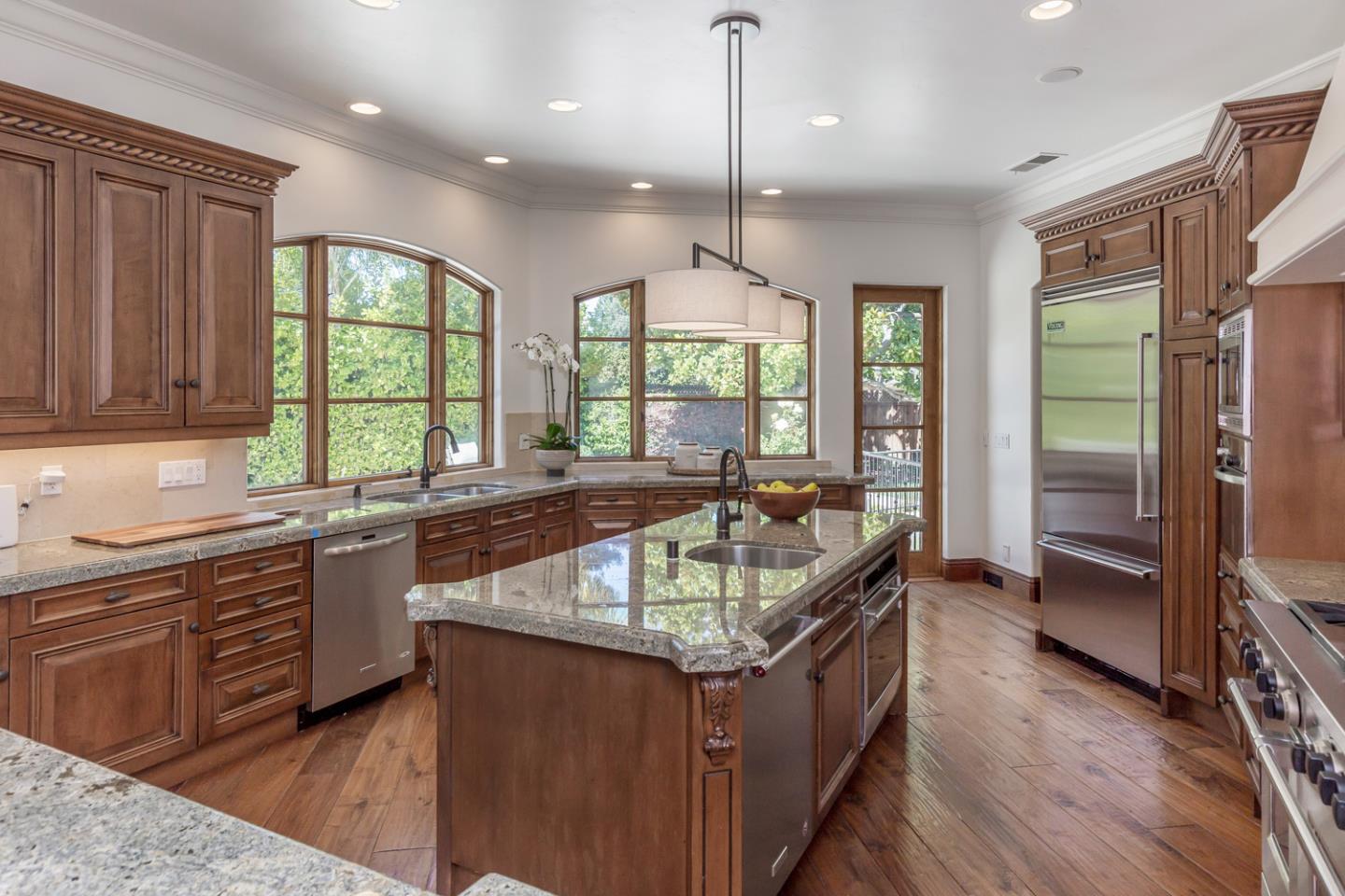 Menlo Park, California, 94025, United States, 5 Bedrooms Bedrooms, ,7 BathroomsBathrooms,Residential,For Sale,1941806