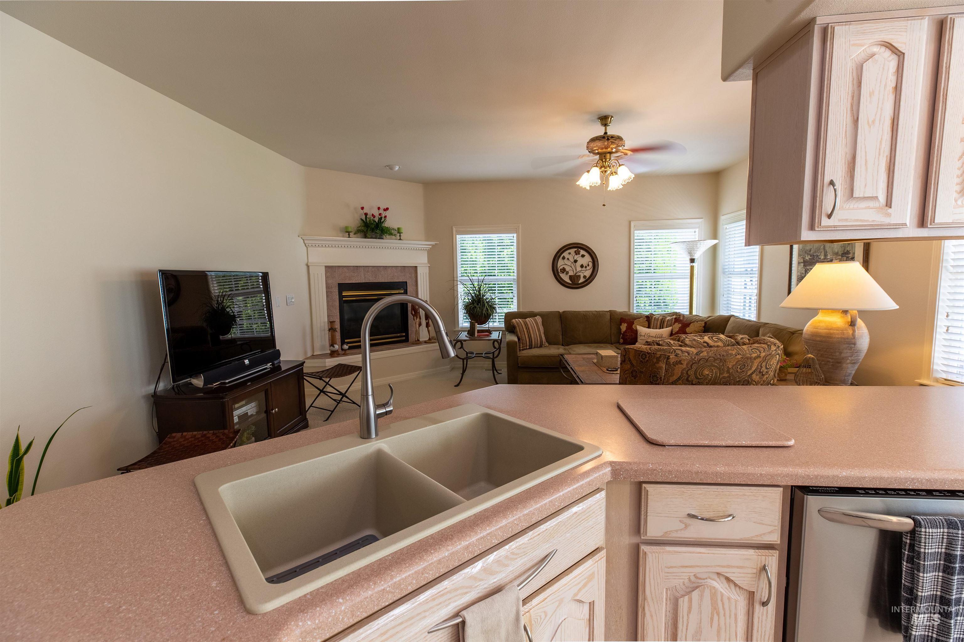 Meridian, Idaho, 83646, United States, 2 Bedrooms Bedrooms, ,Residential,For Sale,1889907