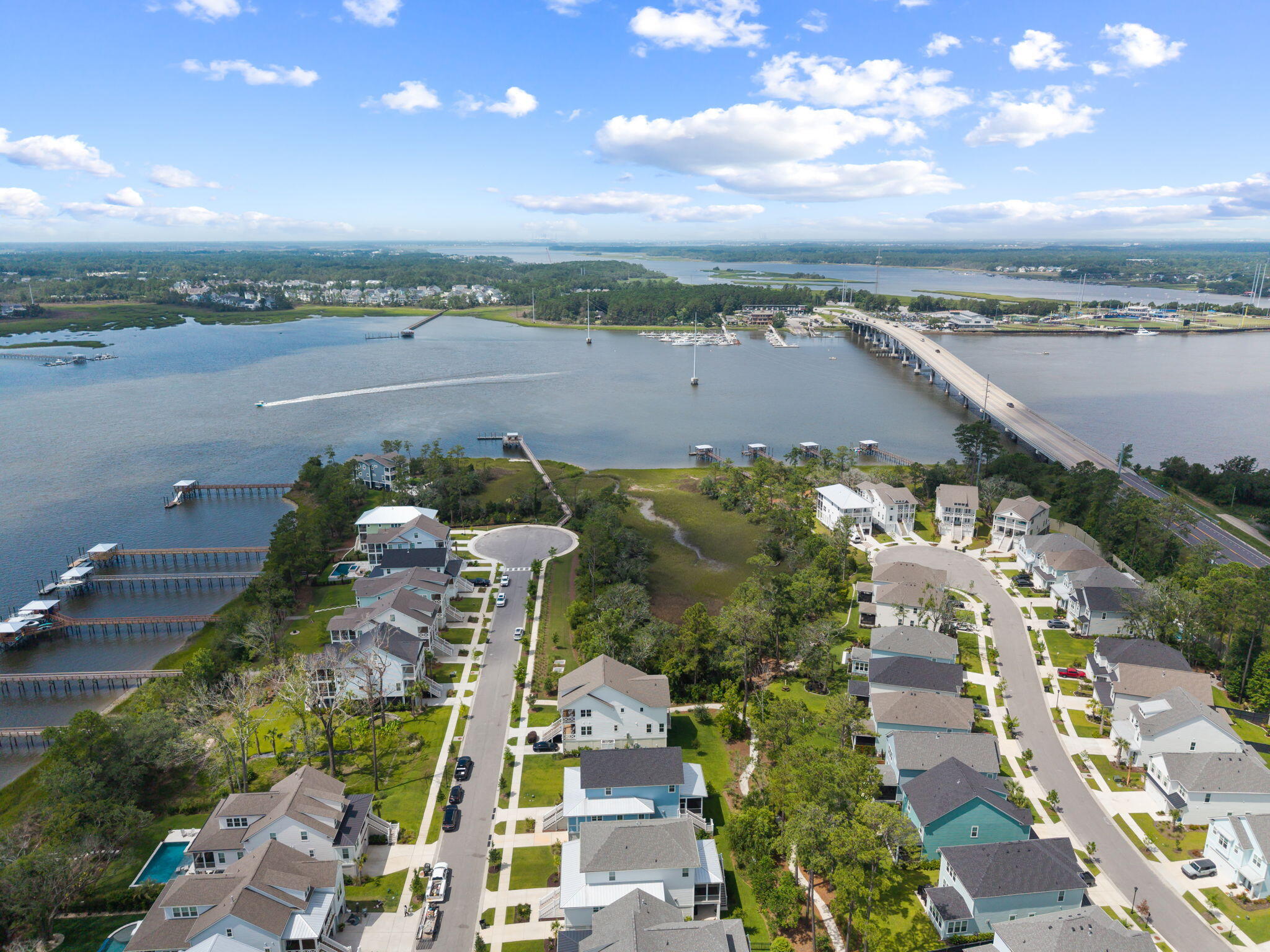 Charleston, South Carolina, 29492, United States, 4 Bedrooms Bedrooms, ,6 BathroomsBathrooms,Residential,For Sale,2008114