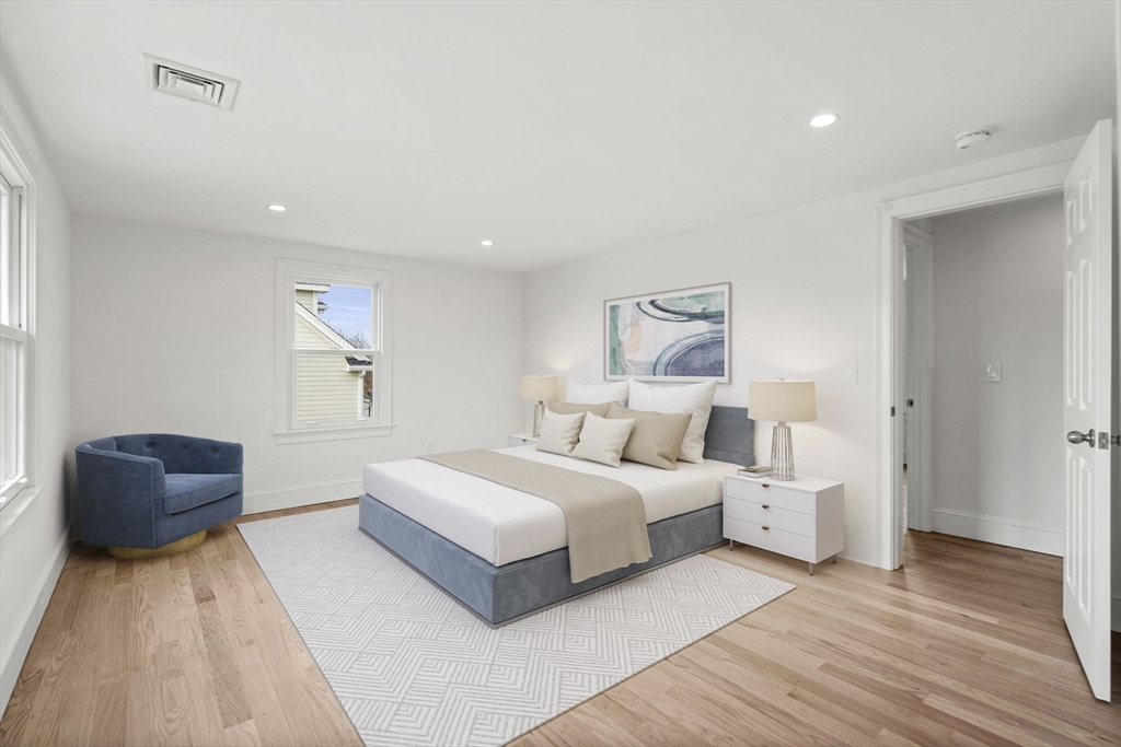 Boston, Massachusetts, 02132, United States, 3 Bedrooms Bedrooms, ,2 BathroomsBathrooms,Residential,For Sale,1898470