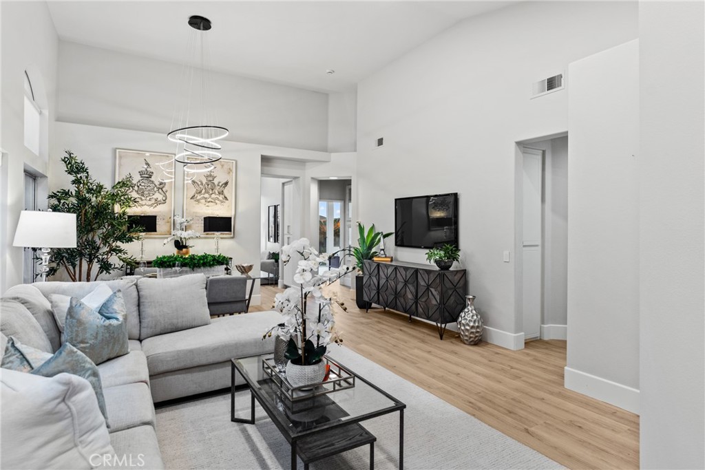 Anaheim Hills, California, 92808, United States, 3 Bedrooms Bedrooms, ,2 BathroomsBathrooms,Residential,For Sale,1989581