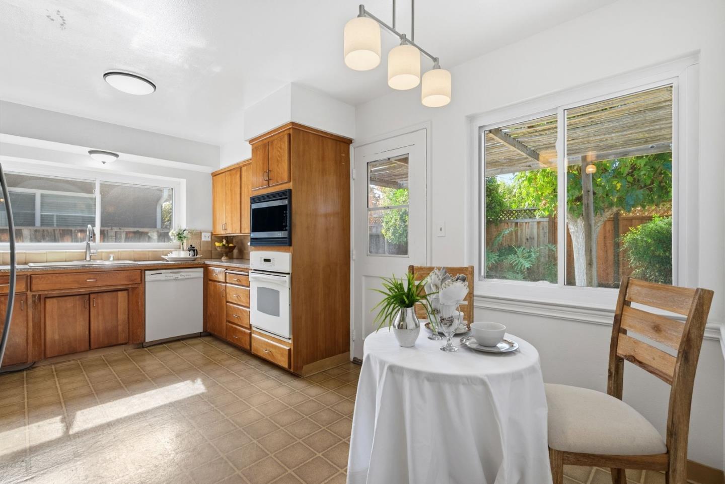 San Jose, California, 95118, United States, 4 Bedrooms Bedrooms, ,2 BathroomsBathrooms,Residential,For Sale,1986269