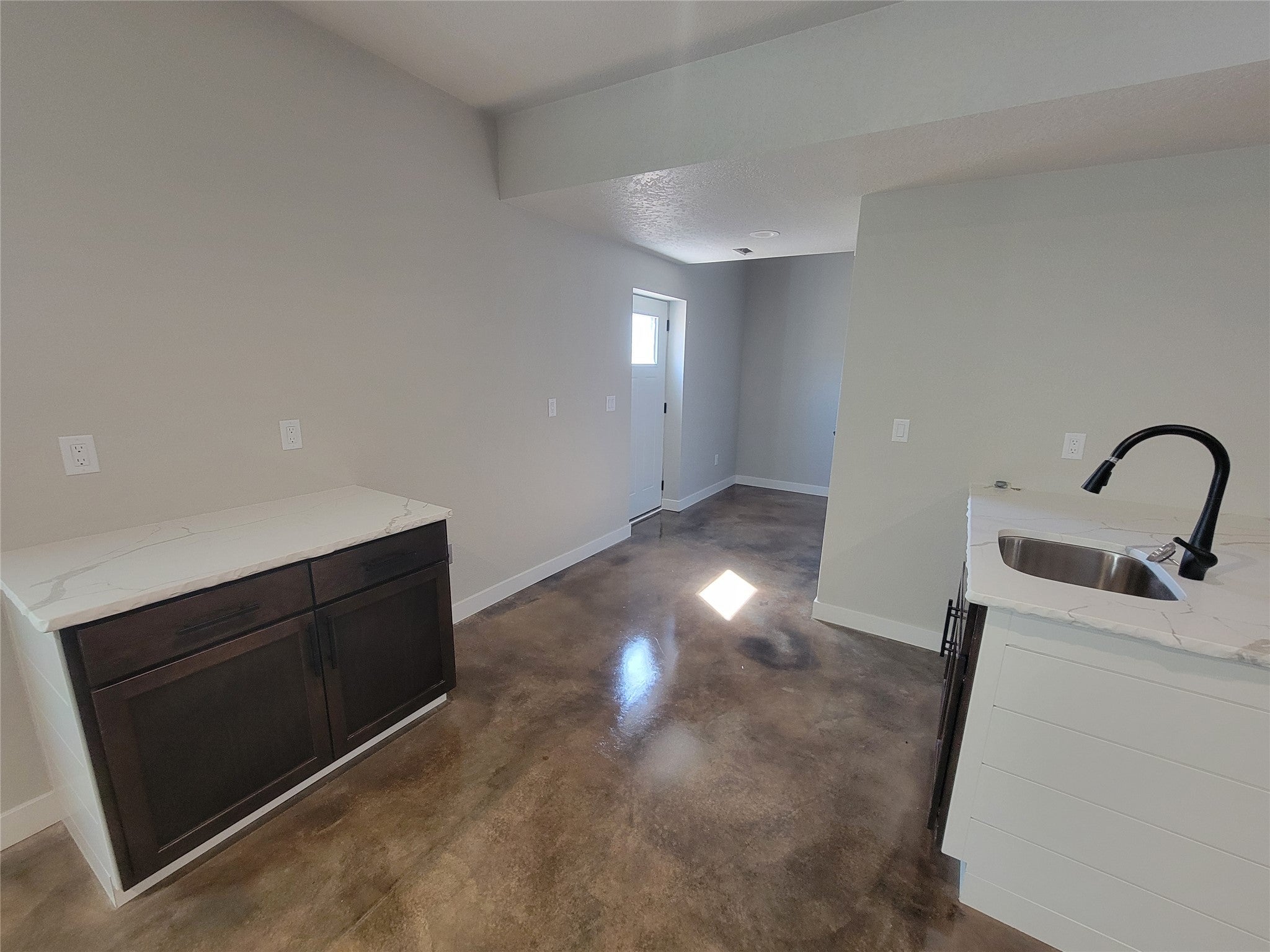 Plains, Montana, 59859, United States, 6 Bedrooms Bedrooms, ,3 BathroomsBathrooms,Residential,For Sale,1866900