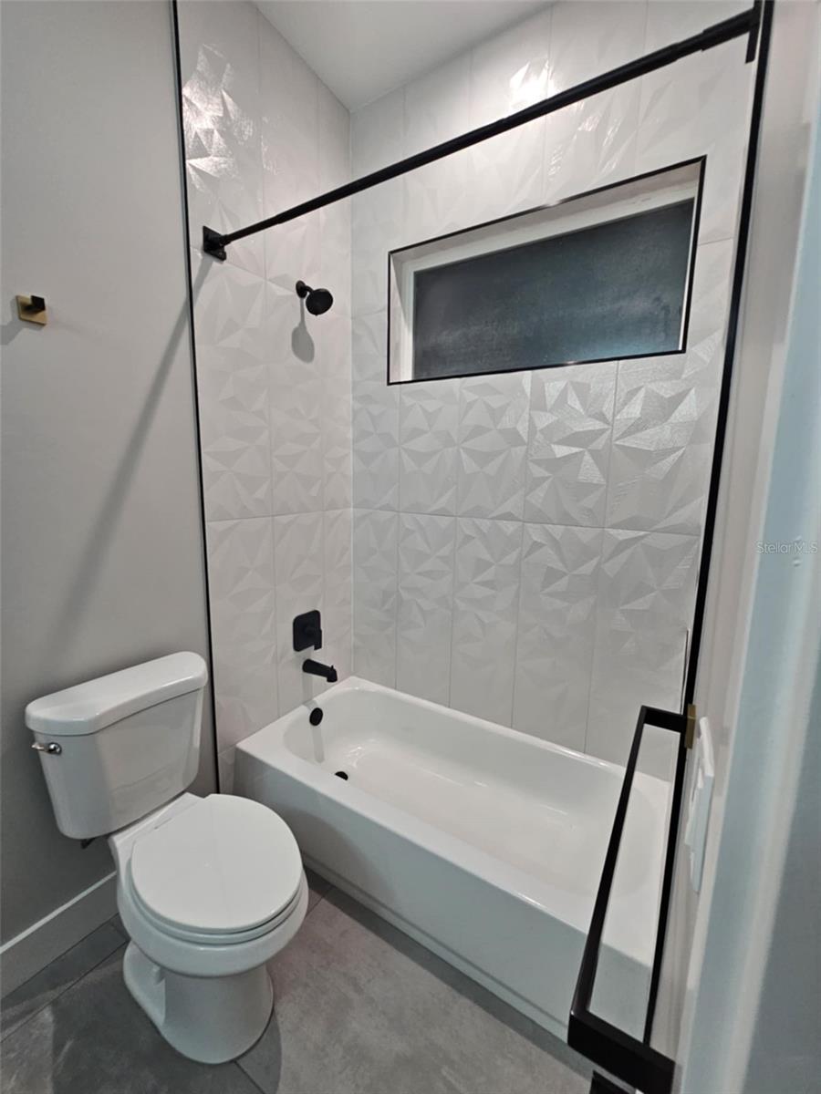 ORLANDO, Florida, 32806, United States, 4 Bedrooms Bedrooms, ,3 BathroomsBathrooms,Residential,For Sale,1923466