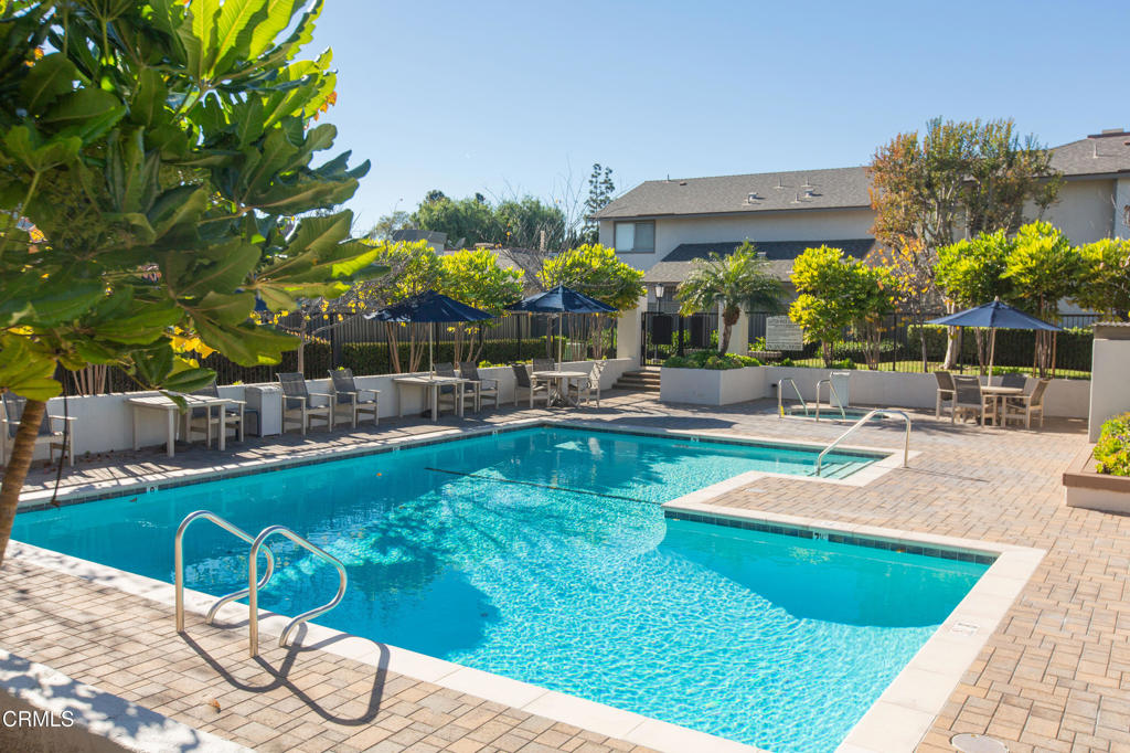 Tustin, California, 92780, United States, 2 Bedrooms Bedrooms, ,2 BathroomsBathrooms,Residential,For Sale,2002940