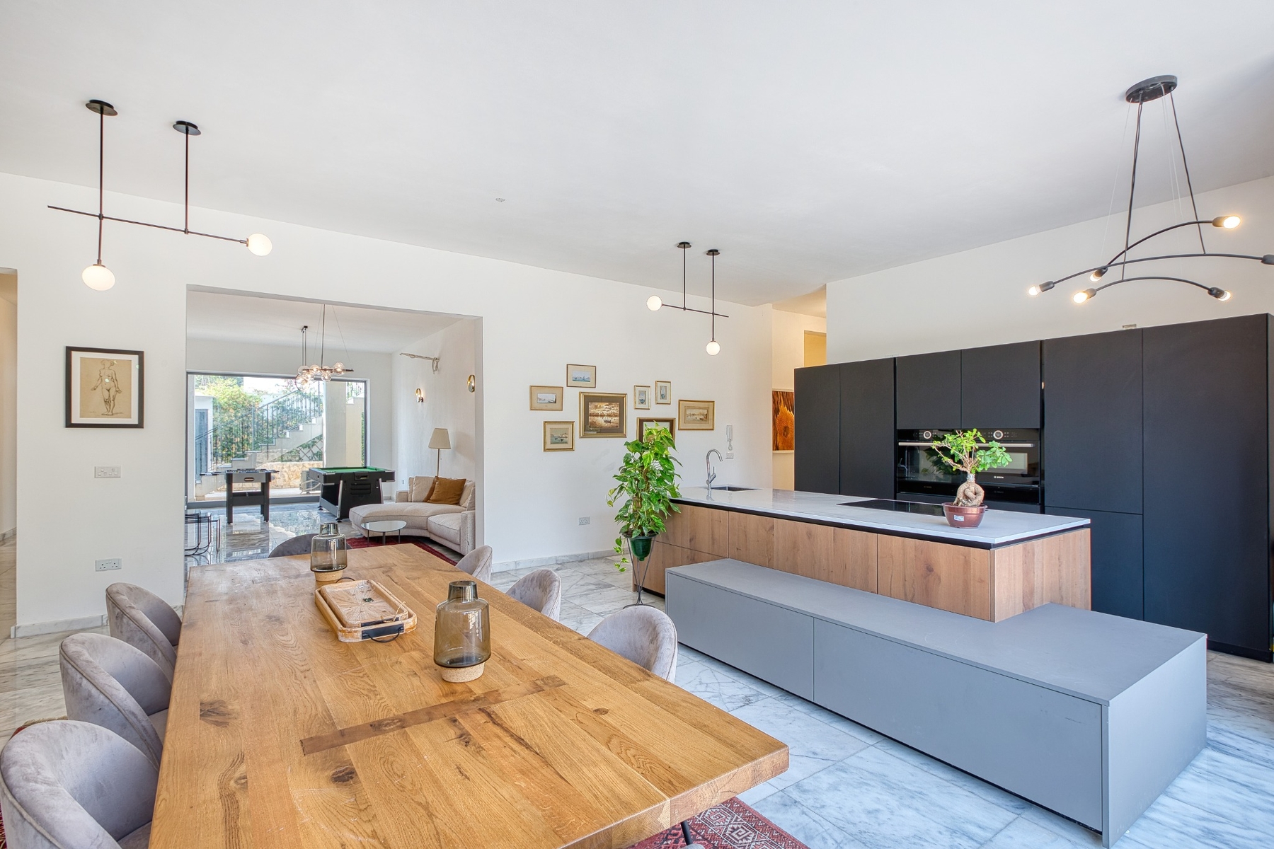  Exceptional Contemporary Villa with Panoramic Views - 物件實景