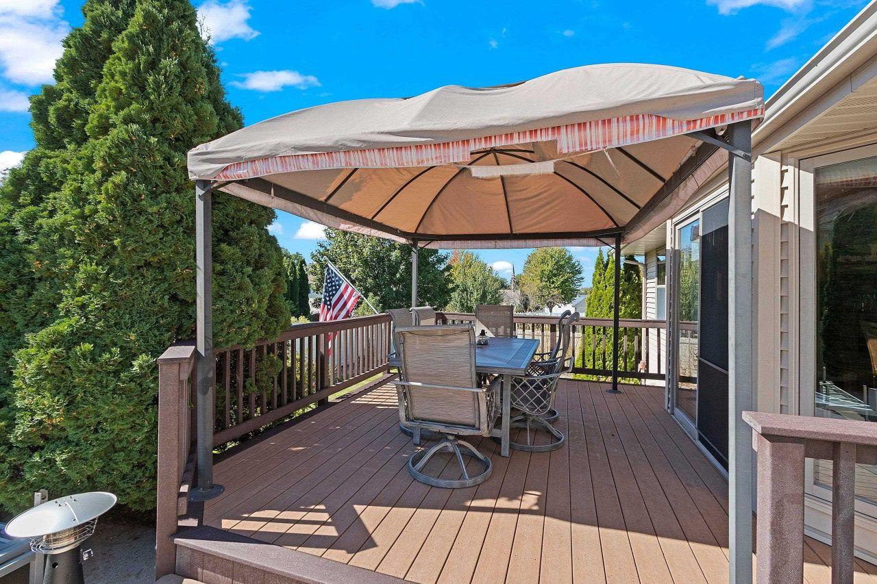 GREEN BAY, Wisconsin, 54302, United States, 3 Bedrooms Bedrooms, ,4 BathroomsBathrooms,Residential,For Sale,1818314