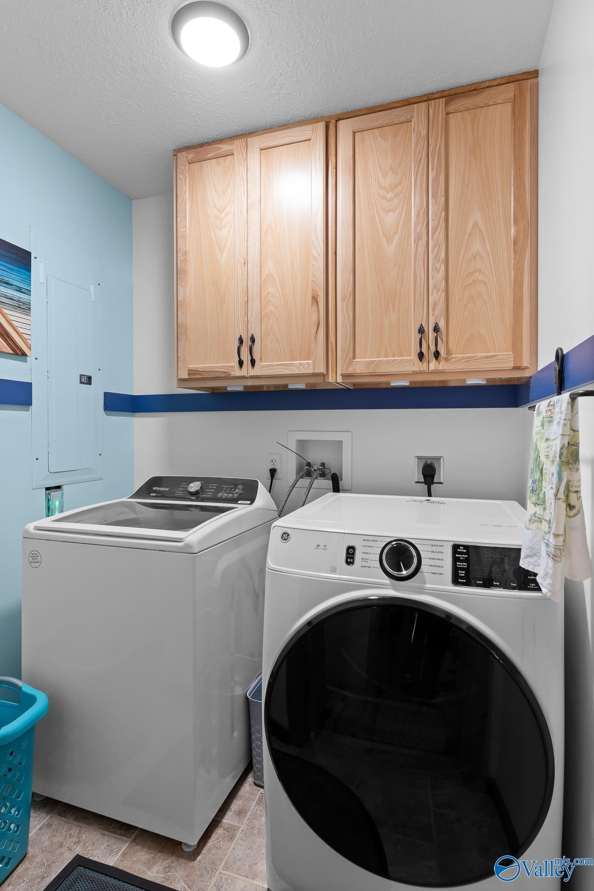 Mentone, Alabama, 35984, United States, 3 Bedrooms Bedrooms, ,1 BathroomBathrooms,Residential,For Sale,1978714