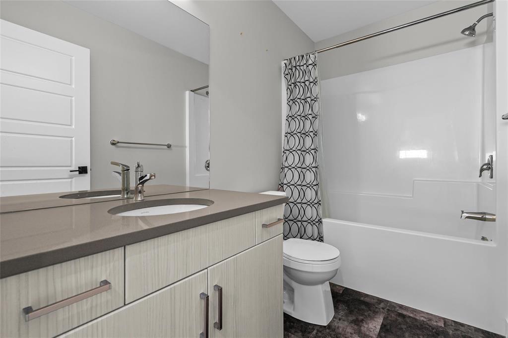 WINNIPEG, Manitoba, R2V 5C8, CA, 3 Bedrooms Bedrooms, ,2 BathroomsBathrooms,Residential,For Sale,1947801