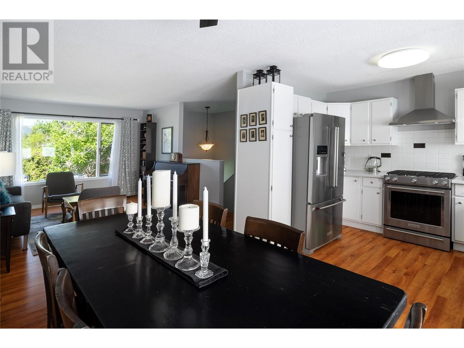 SPALLUMCHEEN, British Columbia, V4Y 0S8, CA, 5 Bedrooms Bedrooms, ,2 BathroomsBathrooms,Residential,For Sale,1950720