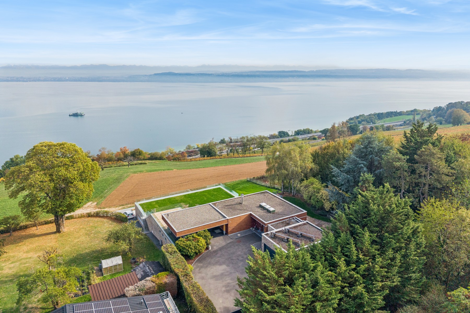 Vaumarcus, Neuchâtel  The Harmony of the Lake and the Alps - 物件實景