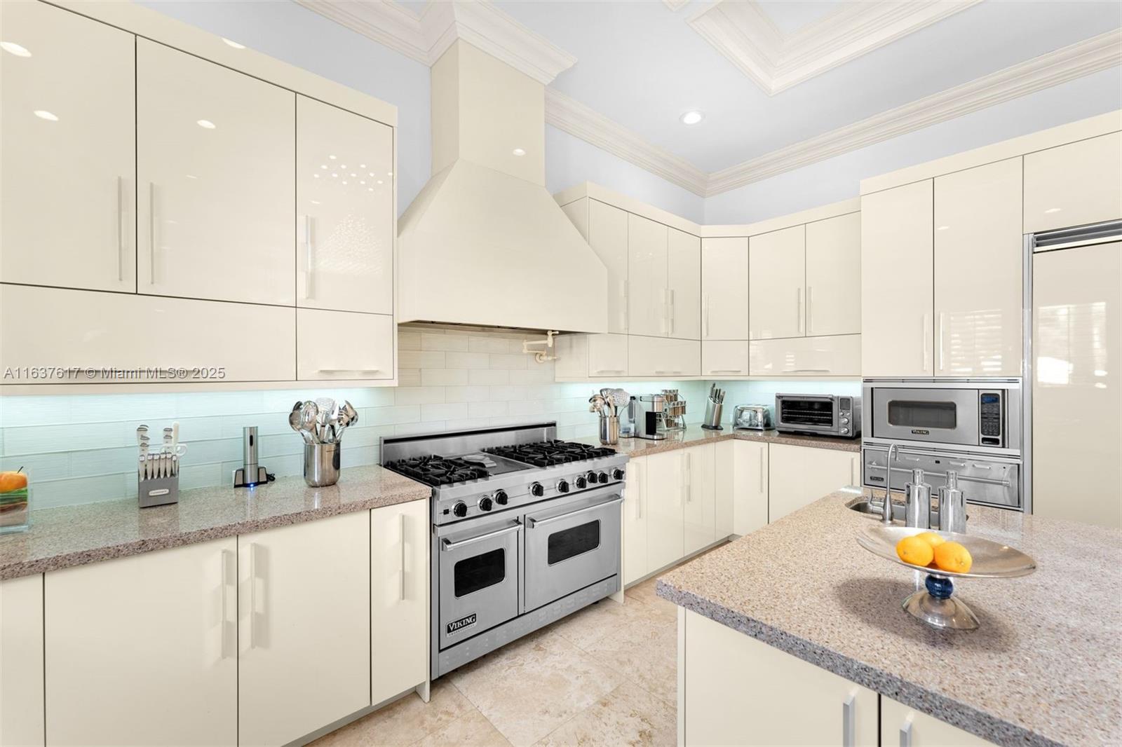 Pinecrest, Florida, 33156, United States, 7 Bedrooms Bedrooms, ,8 BathroomsBathrooms,Residential,For Sale,1989017