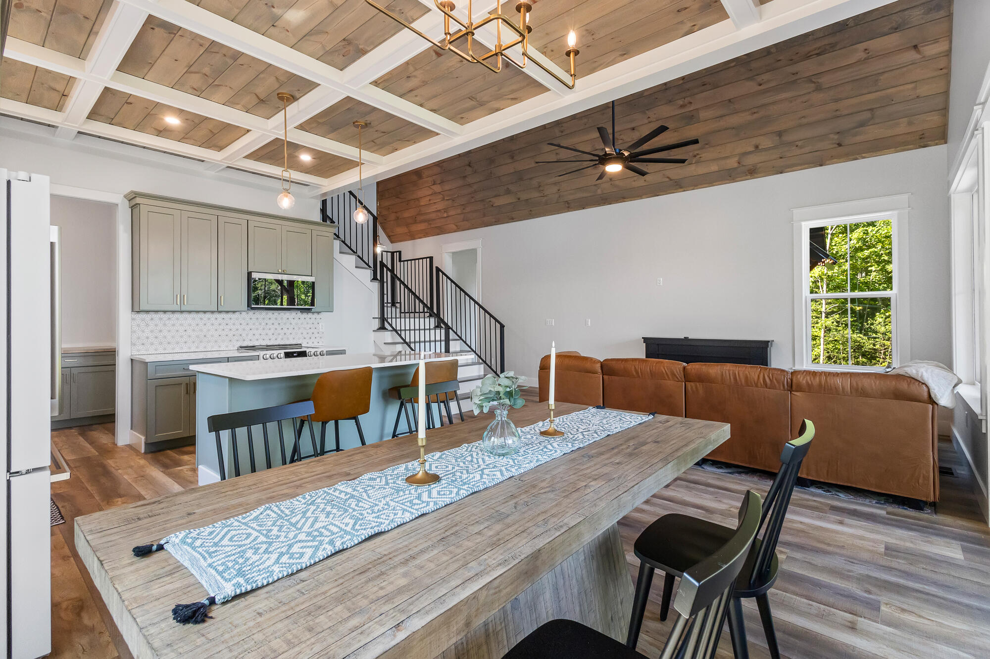 Ten Mile, Tennessee, 37880, United States, 3 Bedrooms Bedrooms, ,3 BathroomsBathrooms,Residential,For Sale,1878796