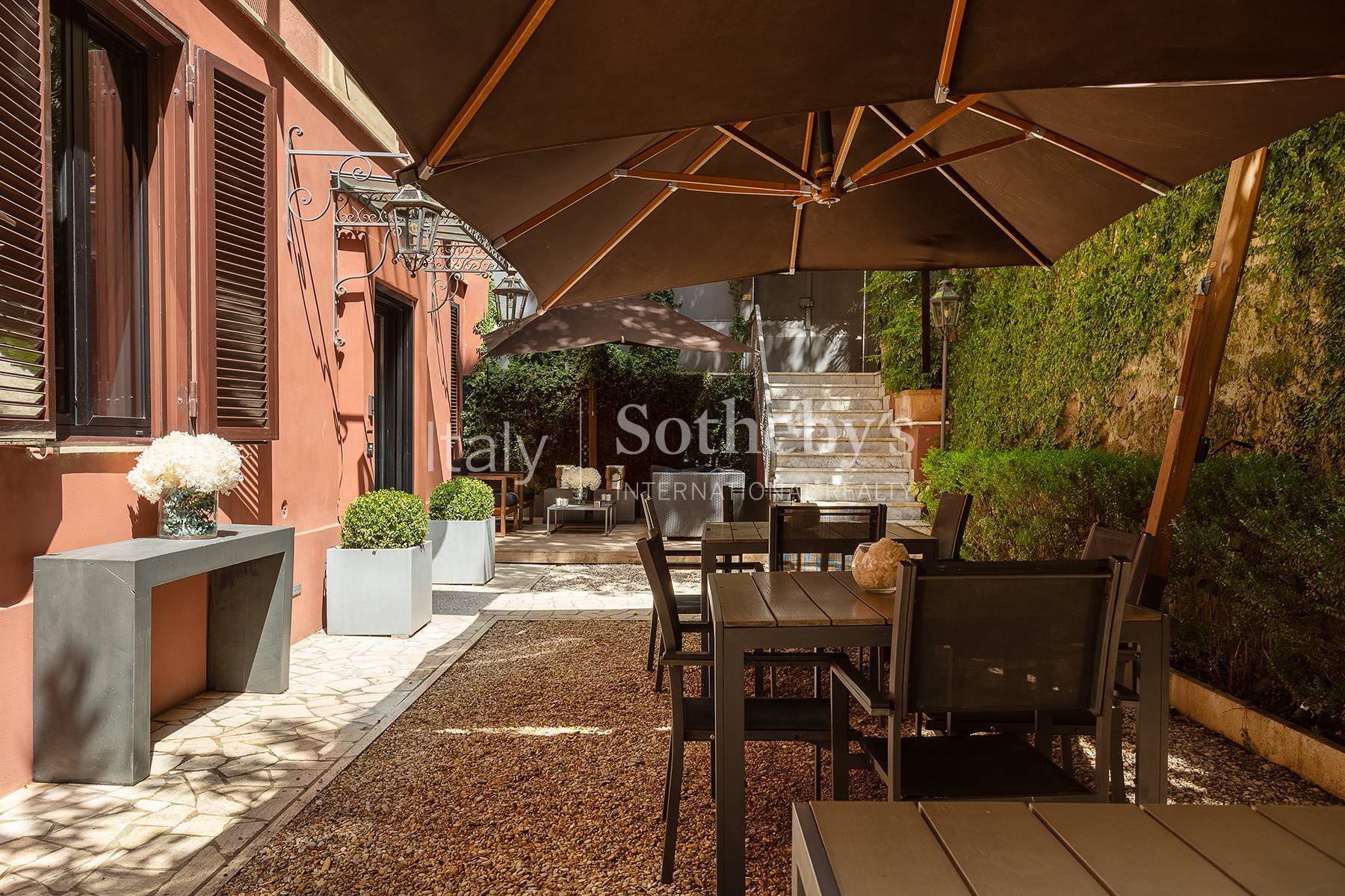  Refined residence with private garden in Viale Parioli - 物件實景