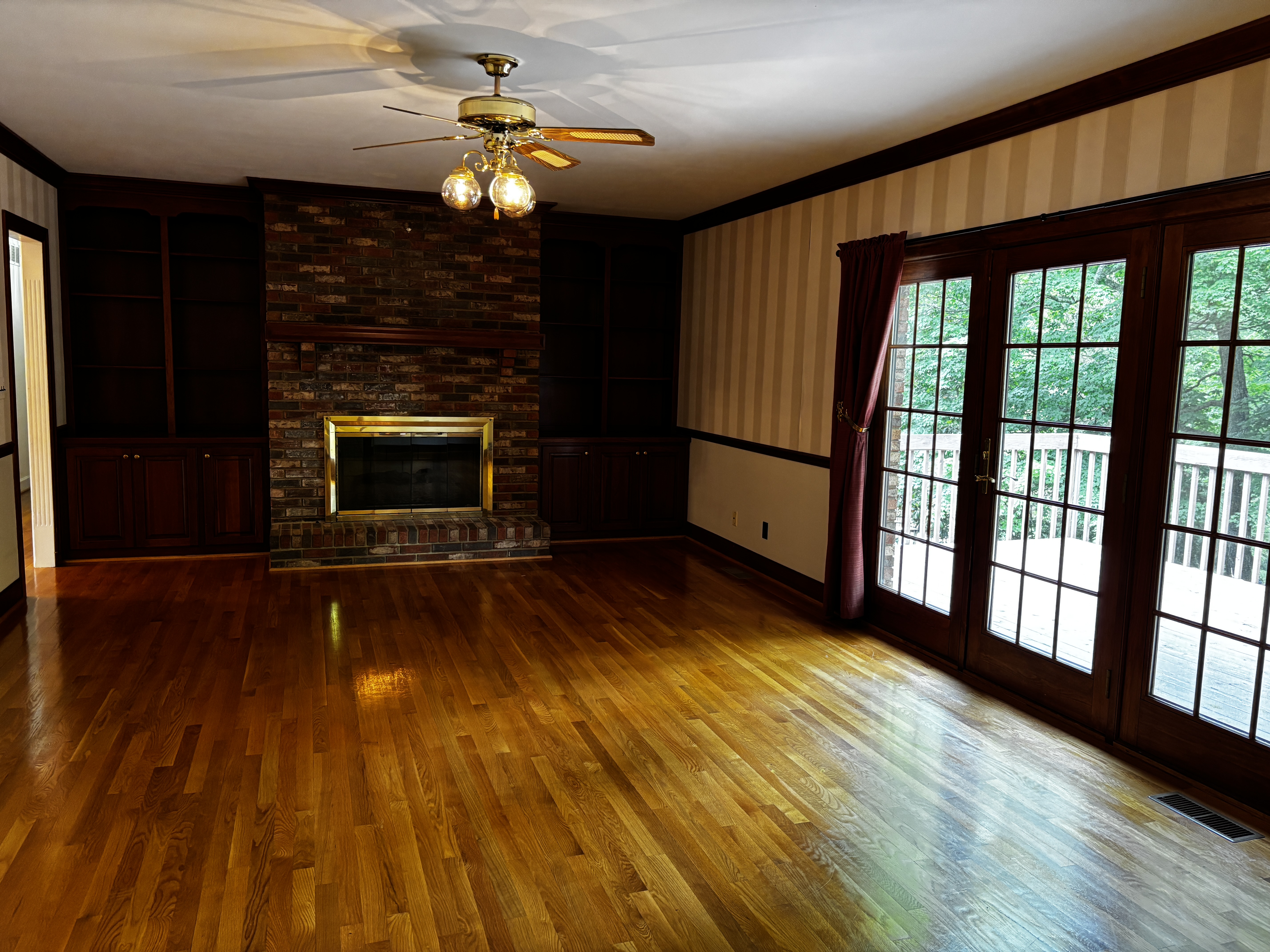 Frankfort, Kentucky, 40601, United States, 3 Bedrooms Bedrooms, ,3 BathroomsBathrooms,Residential,For Sale,2049157