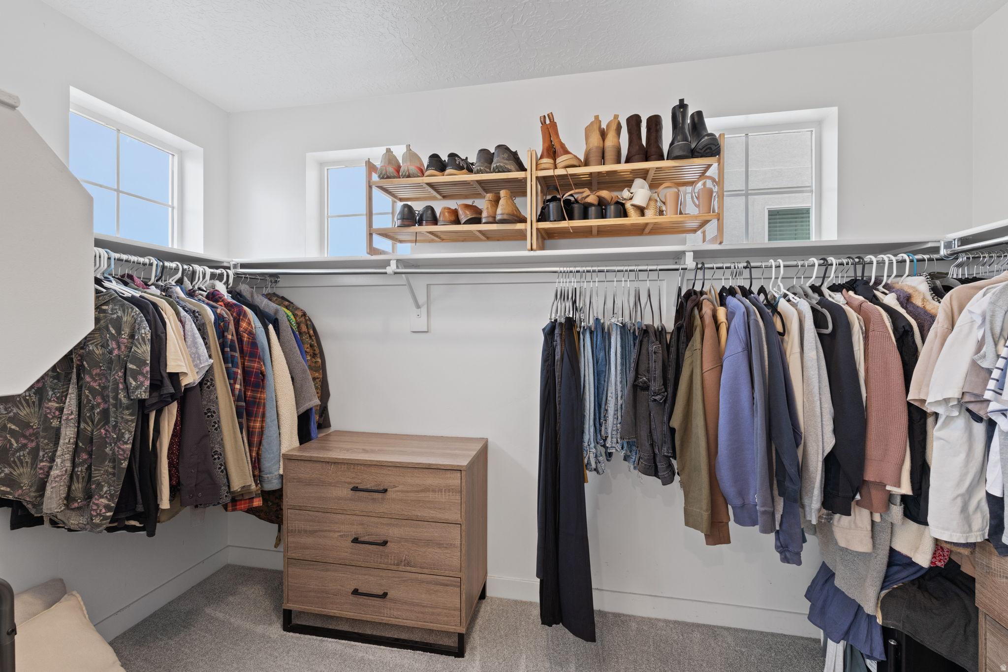 West Jordan, Utah, 84081, United States, 4 Bedrooms Bedrooms, ,3 BathroomsBathrooms,Residential,For Sale,2001617