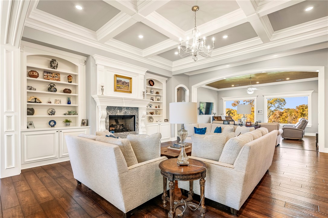 Rogers, Arkansas, 72756, United States, 4 Bedrooms Bedrooms, ,6 BathroomsBathrooms,Residential,For Sale,1987603