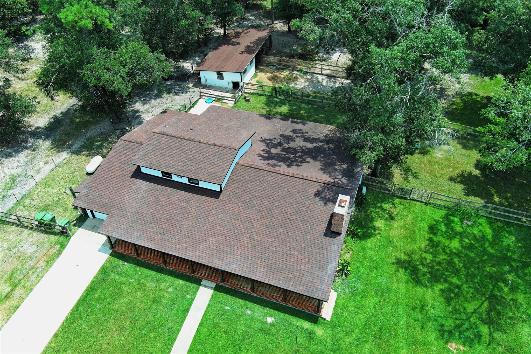 Huntsville, Texas, 77320, United States, 4 Bedrooms Bedrooms, ,3 BathroomsBathrooms,Residential,For Sale,1921043