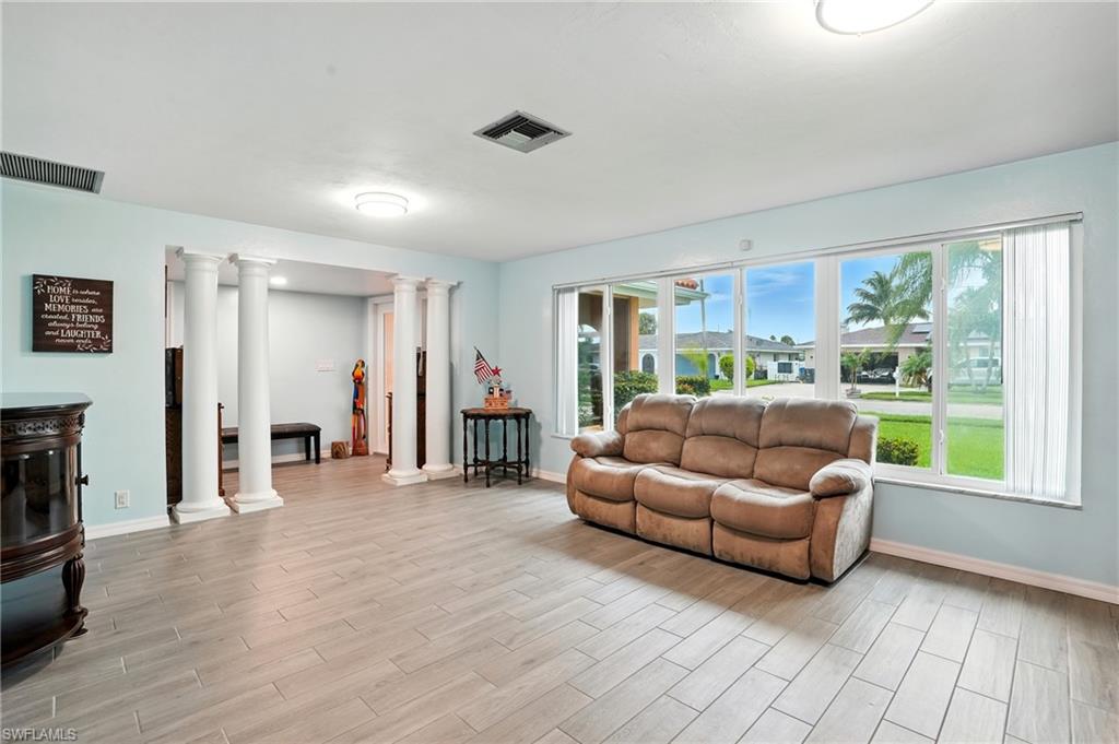 North Fort Myers, Florida, 33903, United States, 3 Bedrooms Bedrooms, ,2 BathroomsBathrooms,Residential,For Sale,1940902