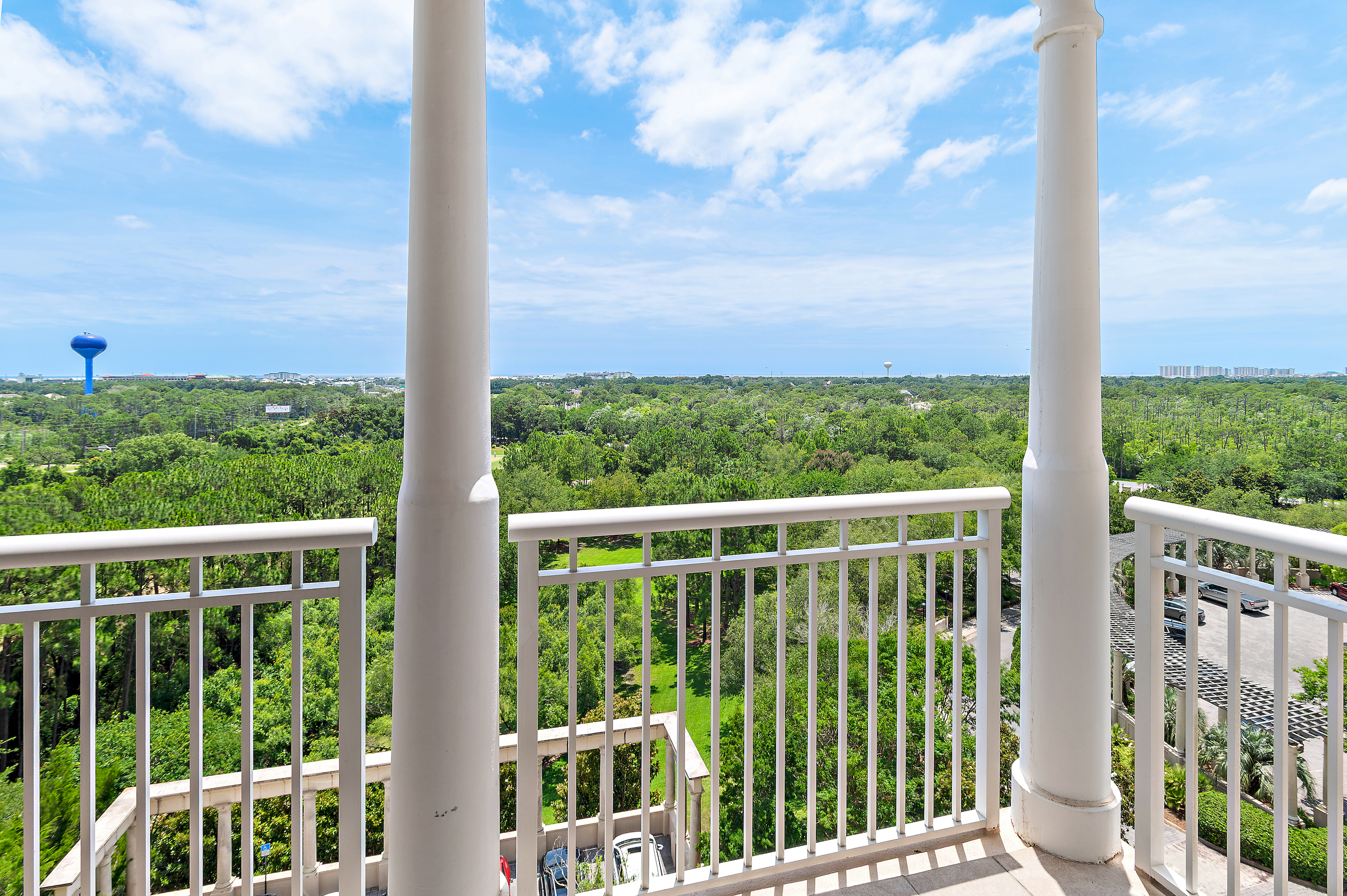  Elevated Living Overlooking The Bay in Destin