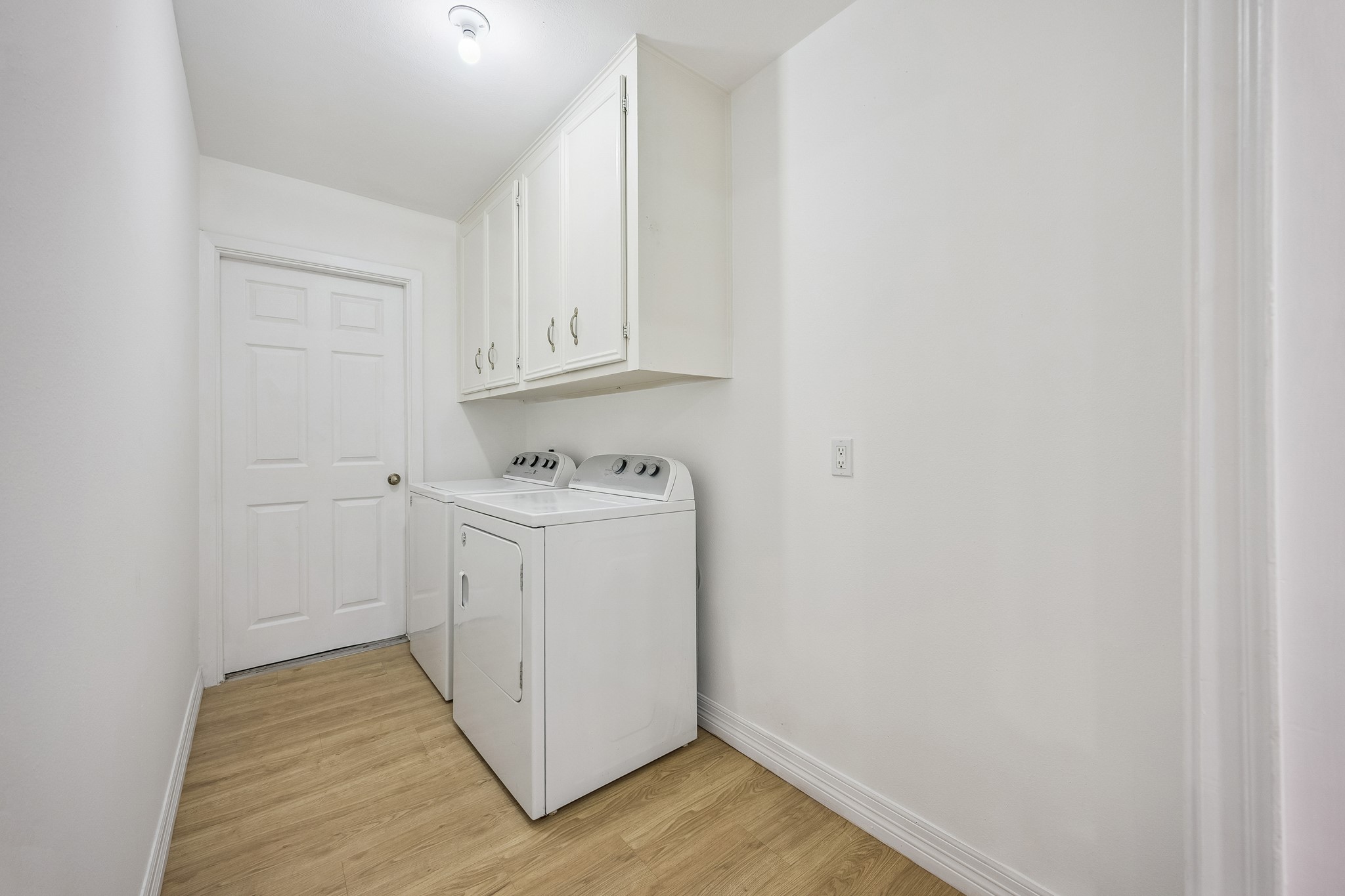  9418 Meadowbriar Lane - 物件實景