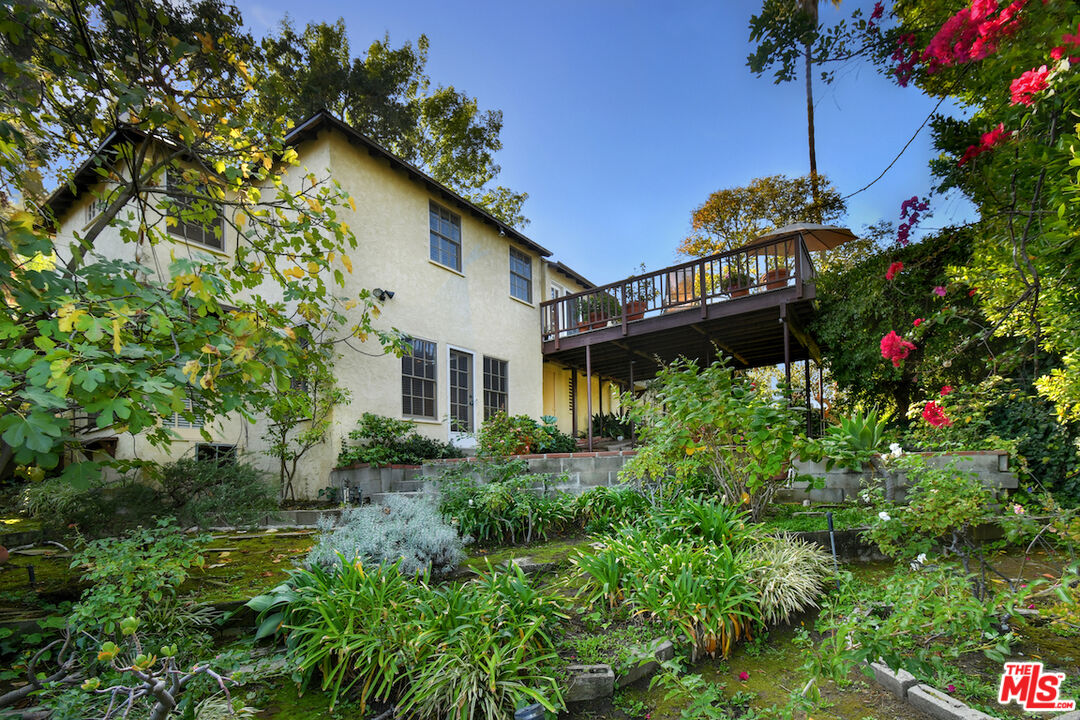 Sherman Oaks, California, 91403, United States, 3 Bedrooms Bedrooms, ,3 BathroomsBathrooms,Residential,For Sale,1989375