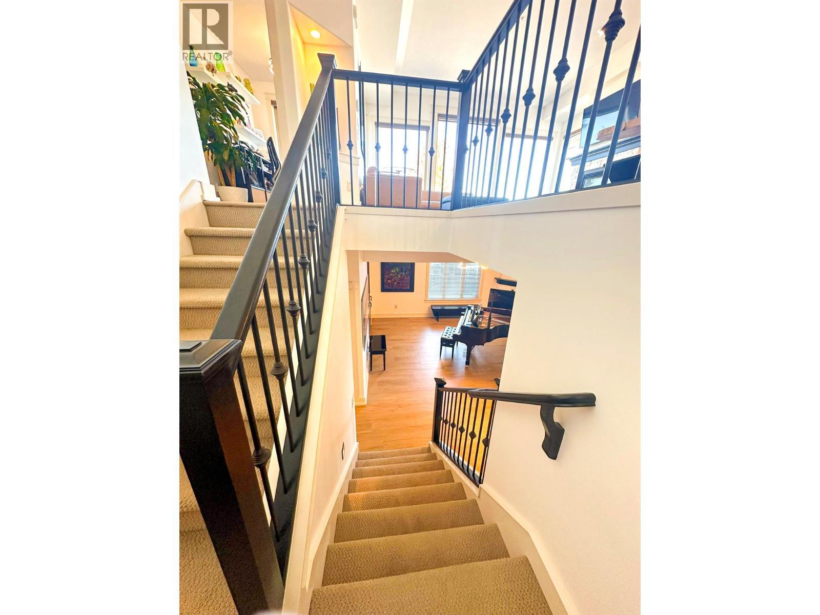 VERNON, British Columbia, V1H 1Y5, CA, 4 Bedrooms Bedrooms, ,2 BathroomsBathrooms,Residential,For Sale,1948063