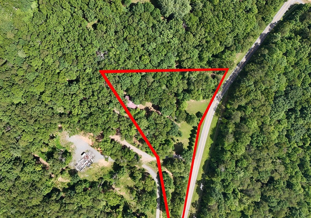 Mineral Bluff, Georgia, 30559, United States, 3 Bedrooms Bedrooms, ,3 BathroomsBathrooms,Residential,For Sale,1882955