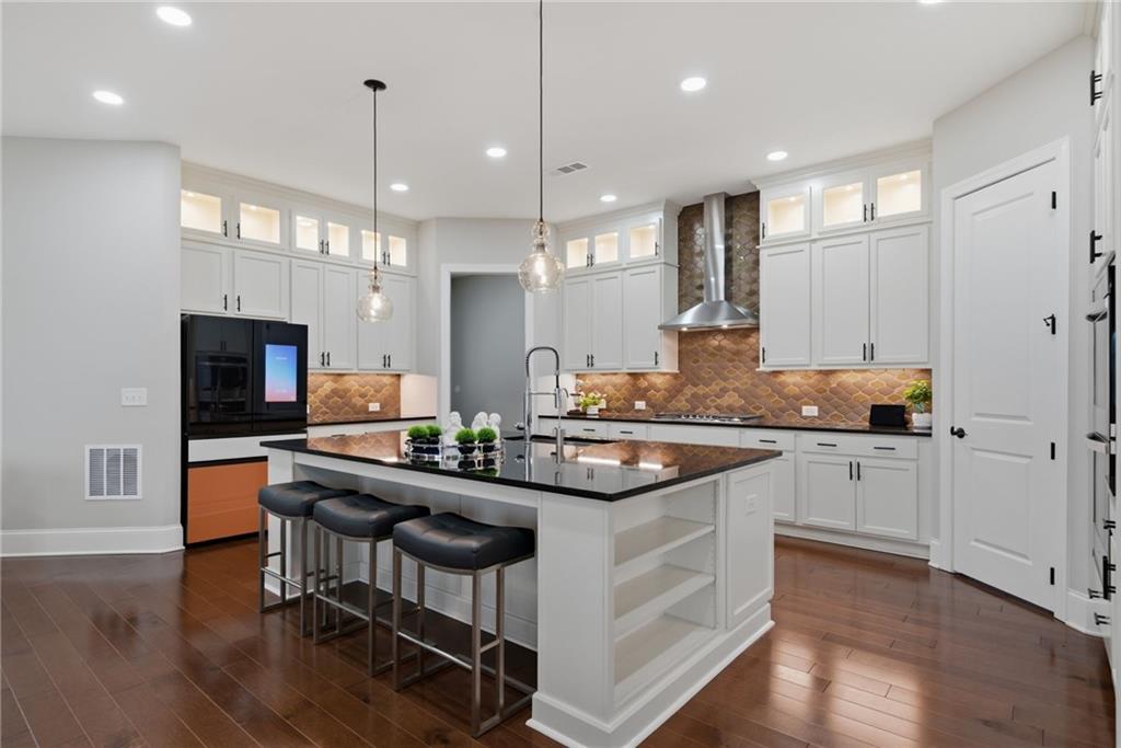 Cumming, Georgia, 30040, United States, 7 Bedrooms Bedrooms, ,6 BathroomsBathrooms,Residential,For Sale,2021532