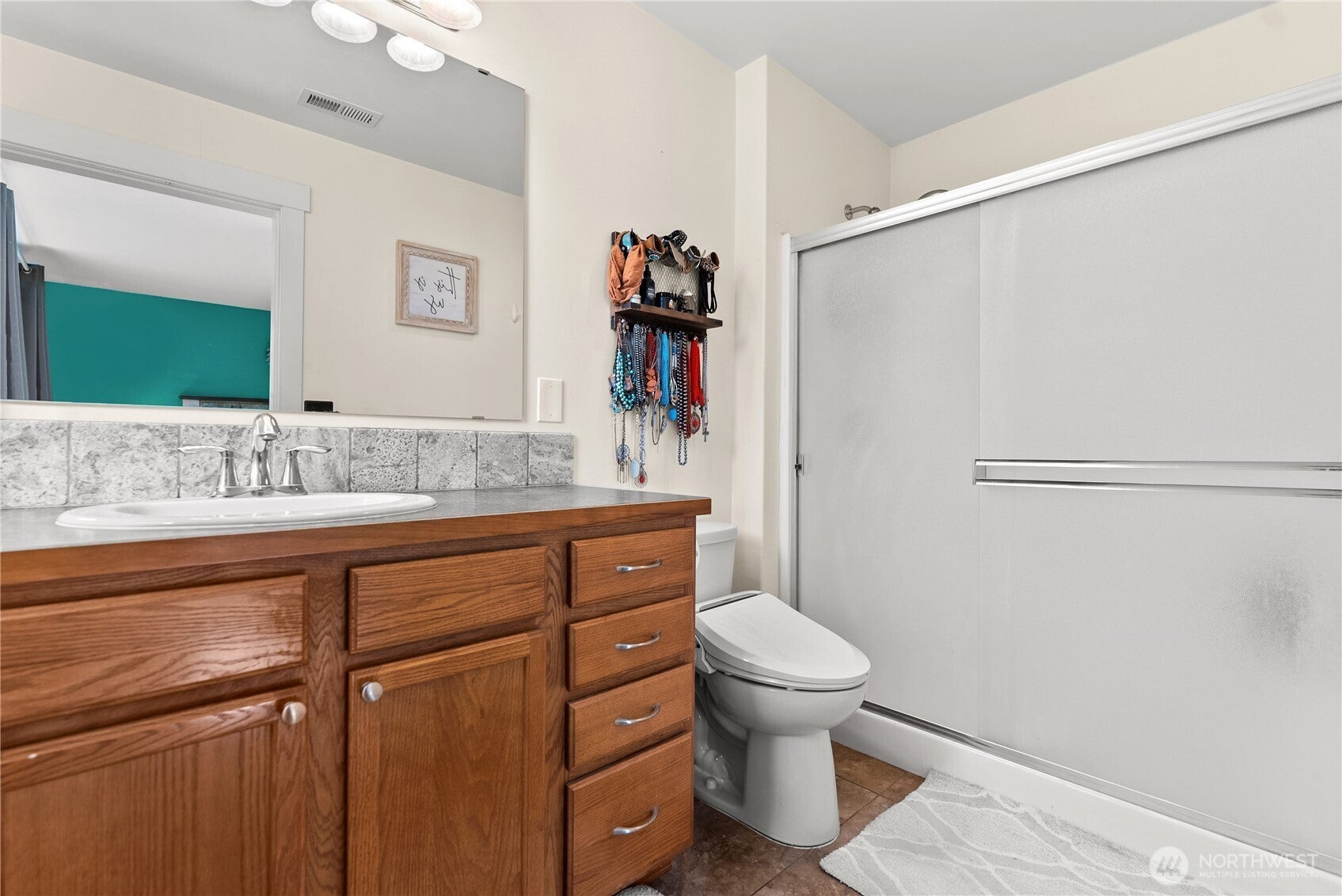 Malott, Washington, 98829, United States, 3 Bedrooms Bedrooms, ,1 BathroomBathrooms,Residential,For Sale,1989338