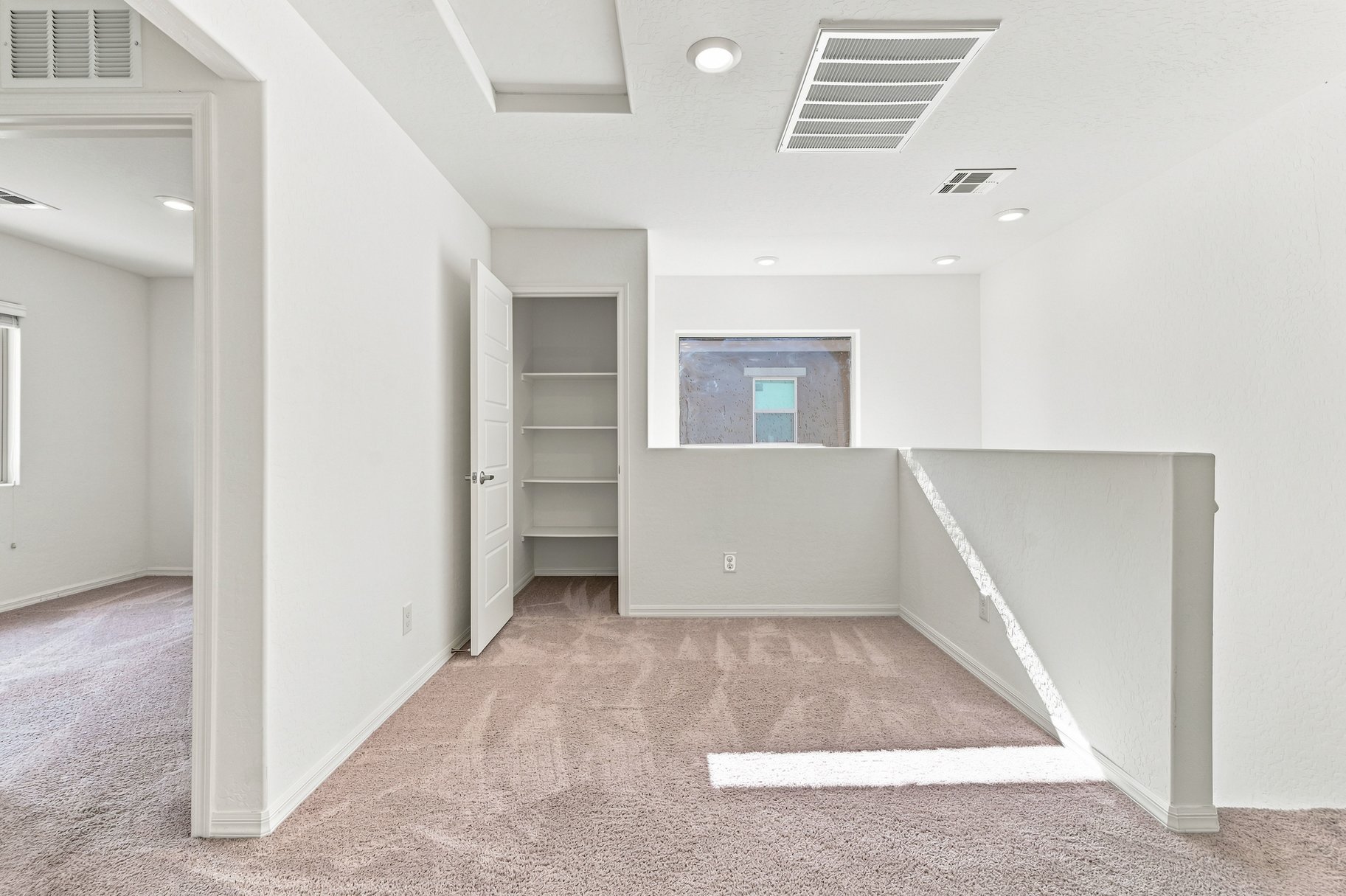  Move-In Ready Home with Great Investment Potential - 物件實景