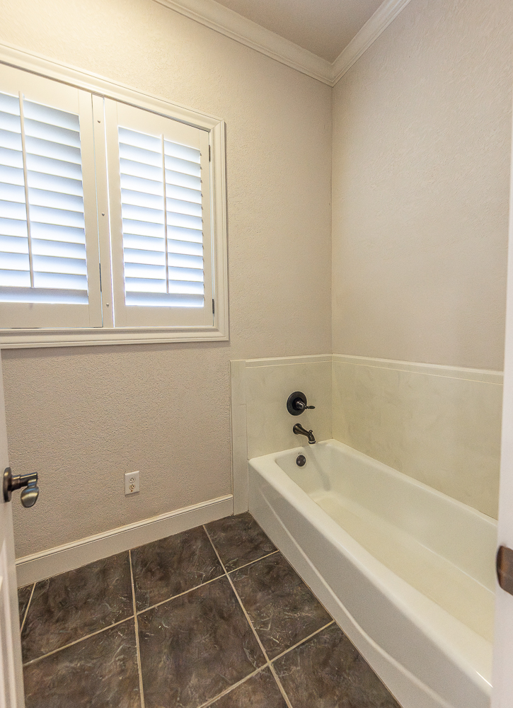 Lubbock, Texas, 79424, United States, 4 Bedrooms Bedrooms, ,5 BathroomsBathrooms,Residential,For Sale,1934203