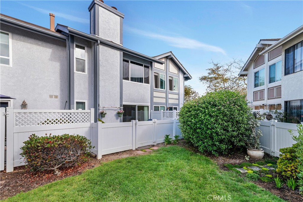 Carlsbad, California, 92011, United States, 2 Bedrooms Bedrooms, ,2 BathroomsBathrooms,Residential,For Sale,1827454