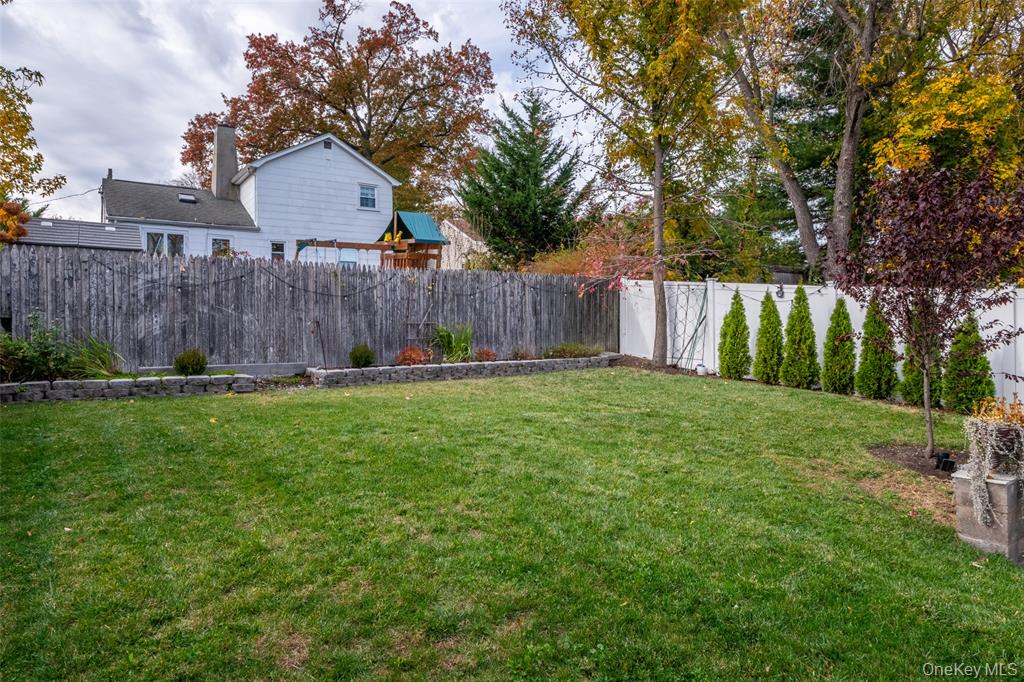 New Rochelle, New York, 10801, United States, 2 Bedrooms Bedrooms, ,1 BathroomBathrooms,Residential,For Sale,1989892