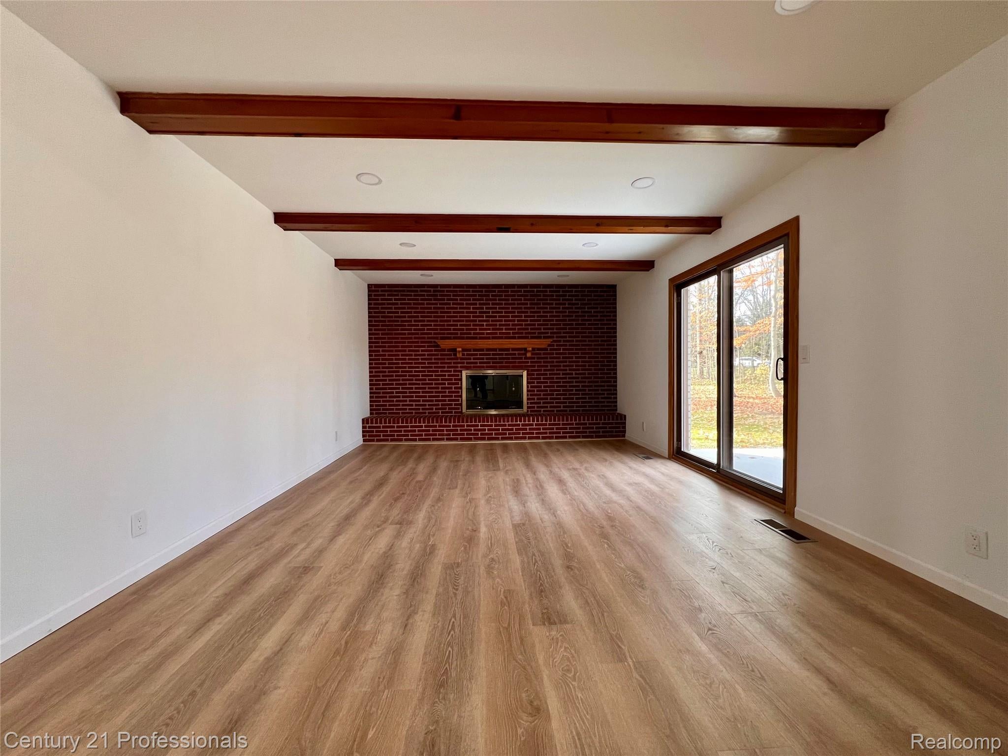 Plymouth, Michigan, 48170, United States, 5 Bedrooms Bedrooms, ,3 BathroomsBathrooms,Residential,For Sale,1982882