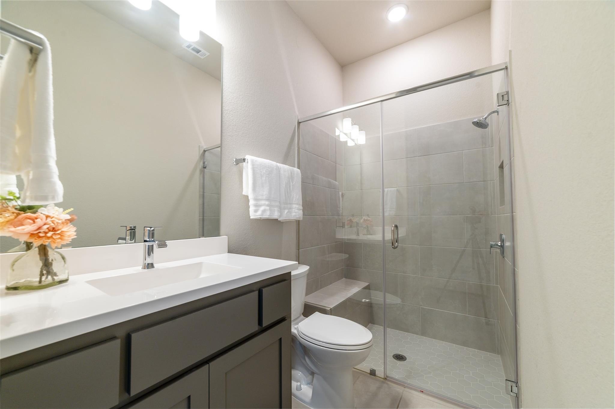 Georgetown, Texas, 78628, United States, 4 Bedrooms Bedrooms, ,3 BathroomsBathrooms,Residential,For Sale,1984409