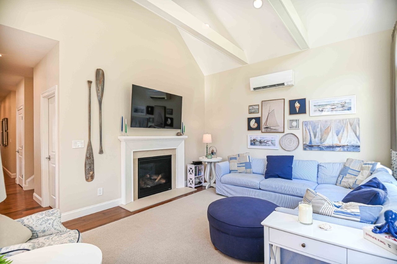 Ogunquit, Maine, 03907, United States, 13 Bedrooms Bedrooms, ,3 BathroomsBathrooms,Residential,For Sale,1777971