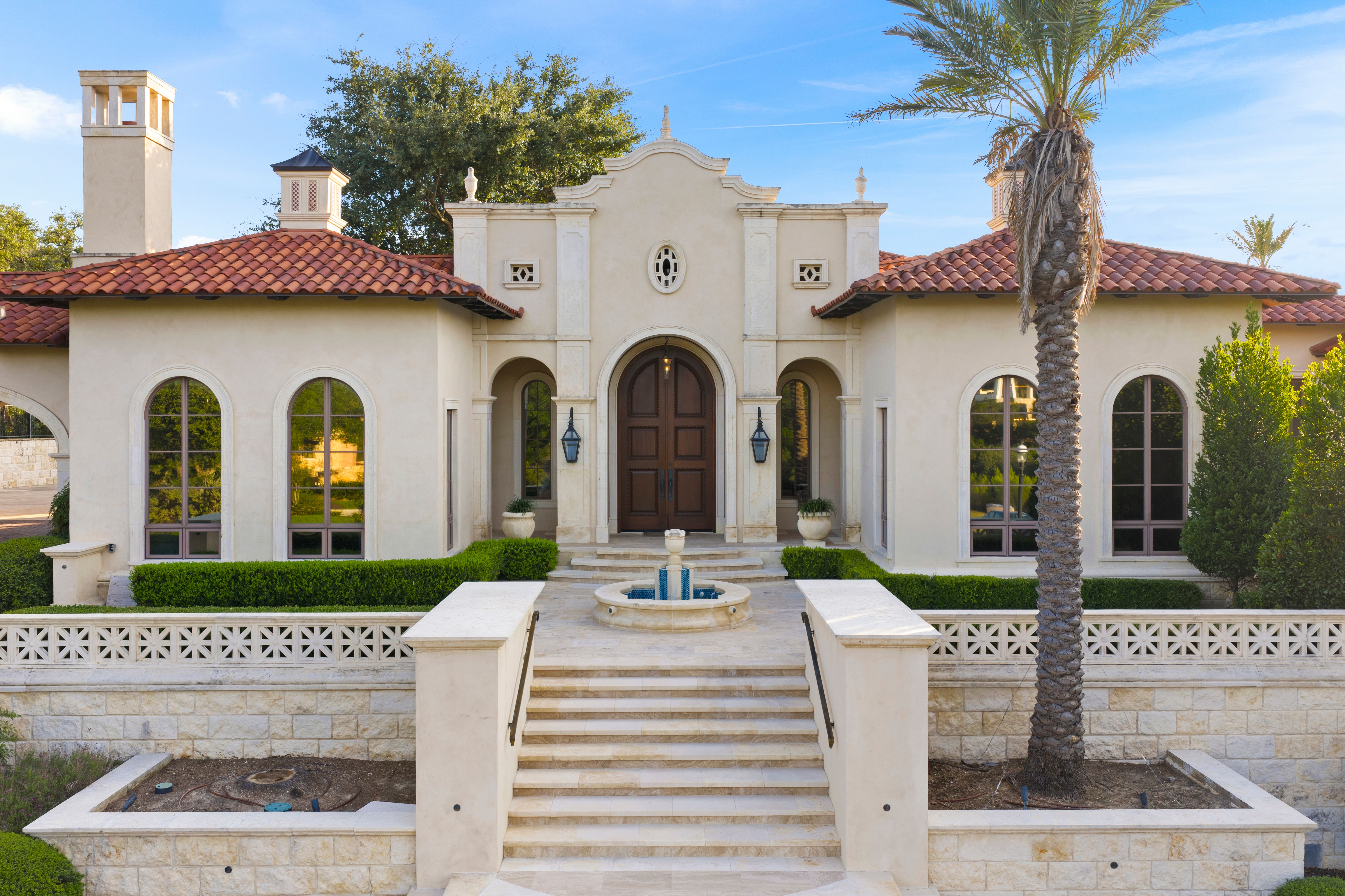  Mediterranean Style Estate in The Dominion - 物件實景