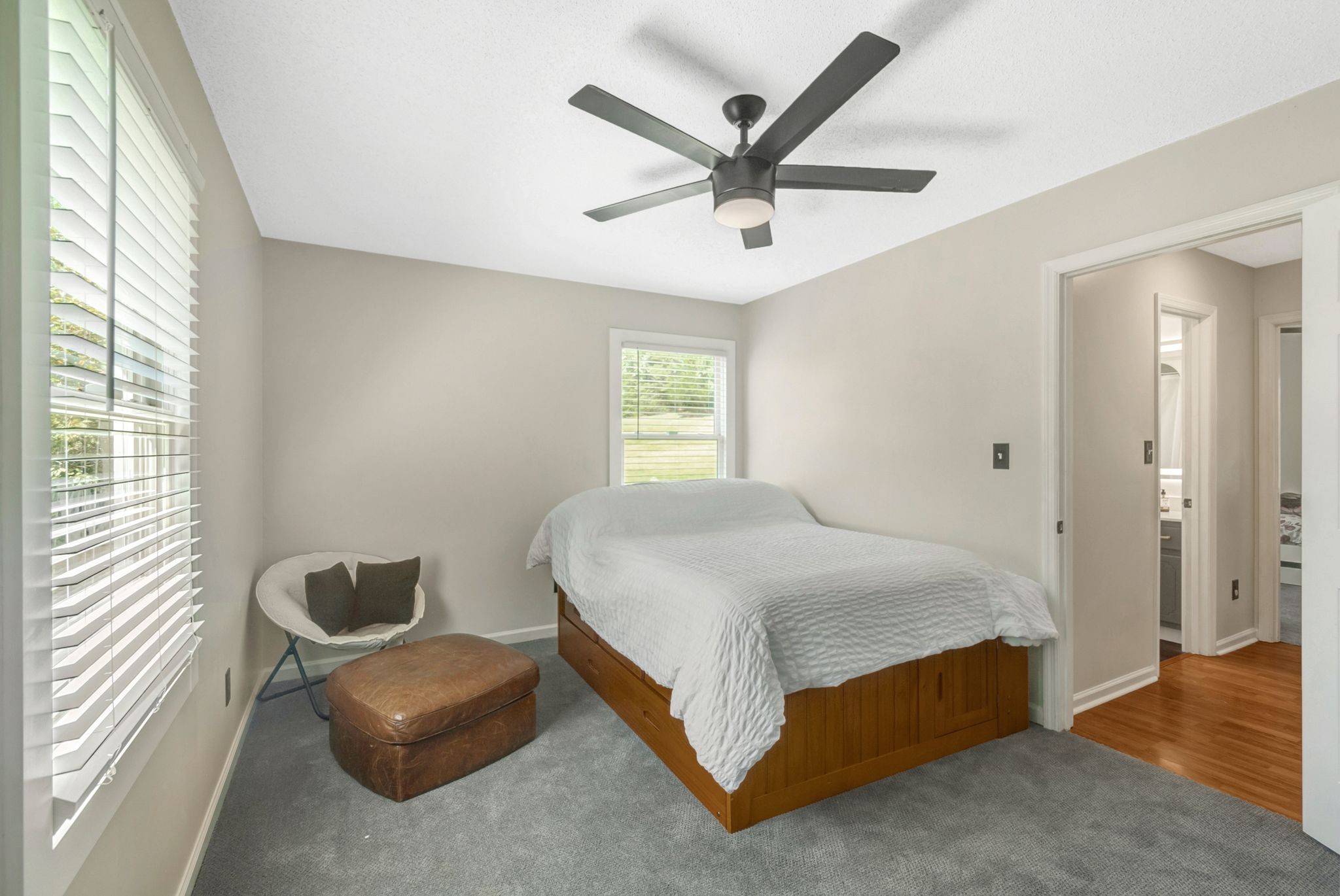Pulaski, Tennessee, 38478, United States, 4 Bedrooms Bedrooms, ,2 BathroomsBathrooms,Residential,For Sale,1932287