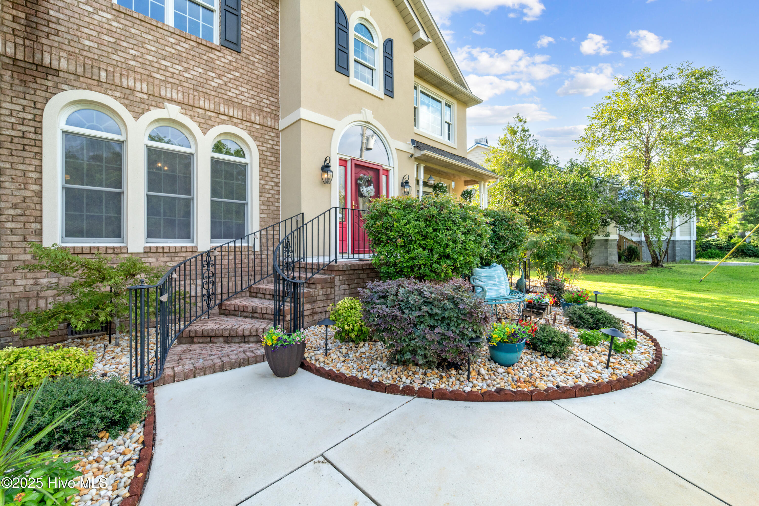 New Bern, North Carolina, 28560, United States, 4 Bedrooms Bedrooms, ,3 BathroomsBathrooms,Residential,For Sale,1907556