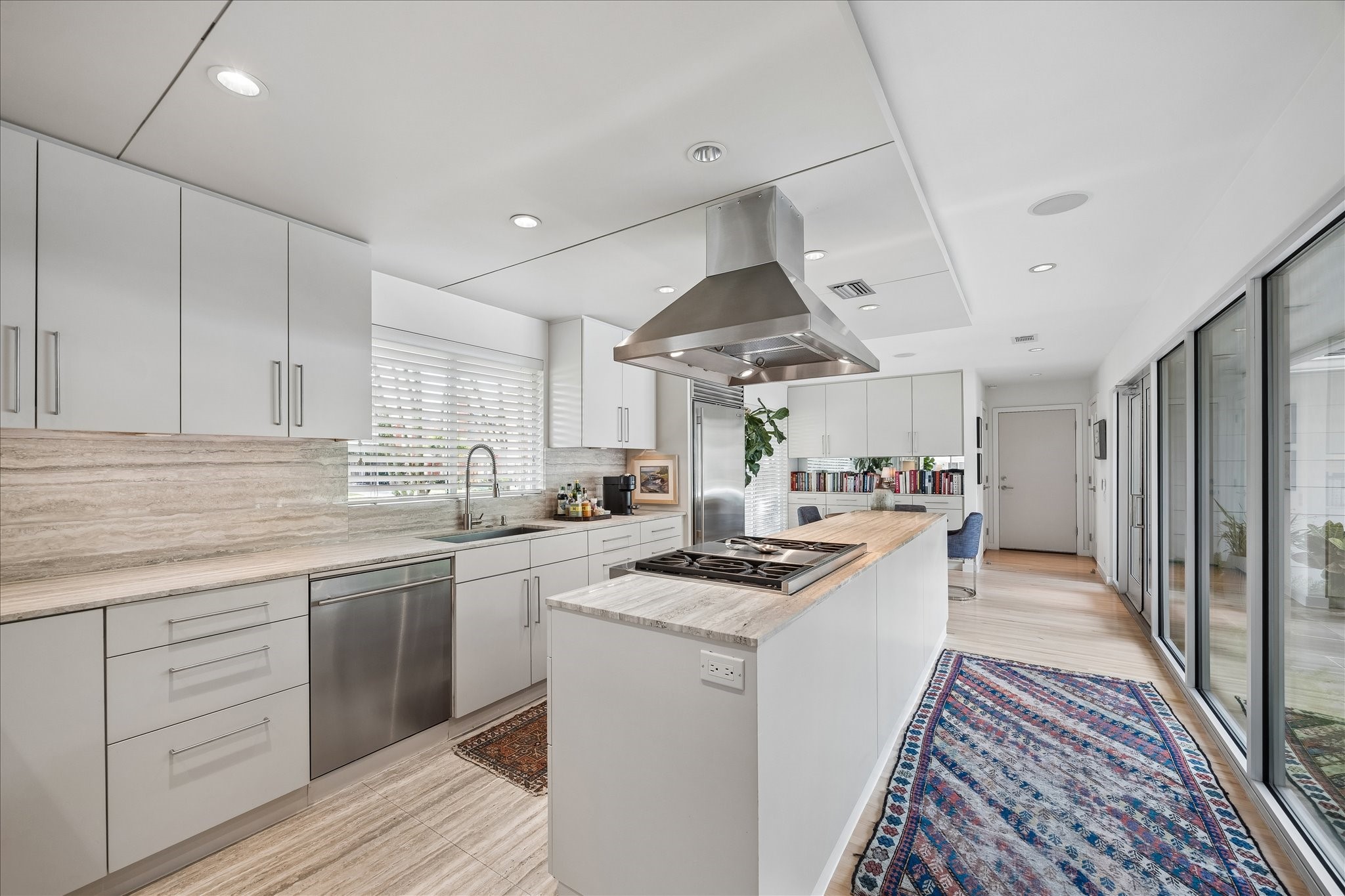  4114 Whitman Street - 物件實景