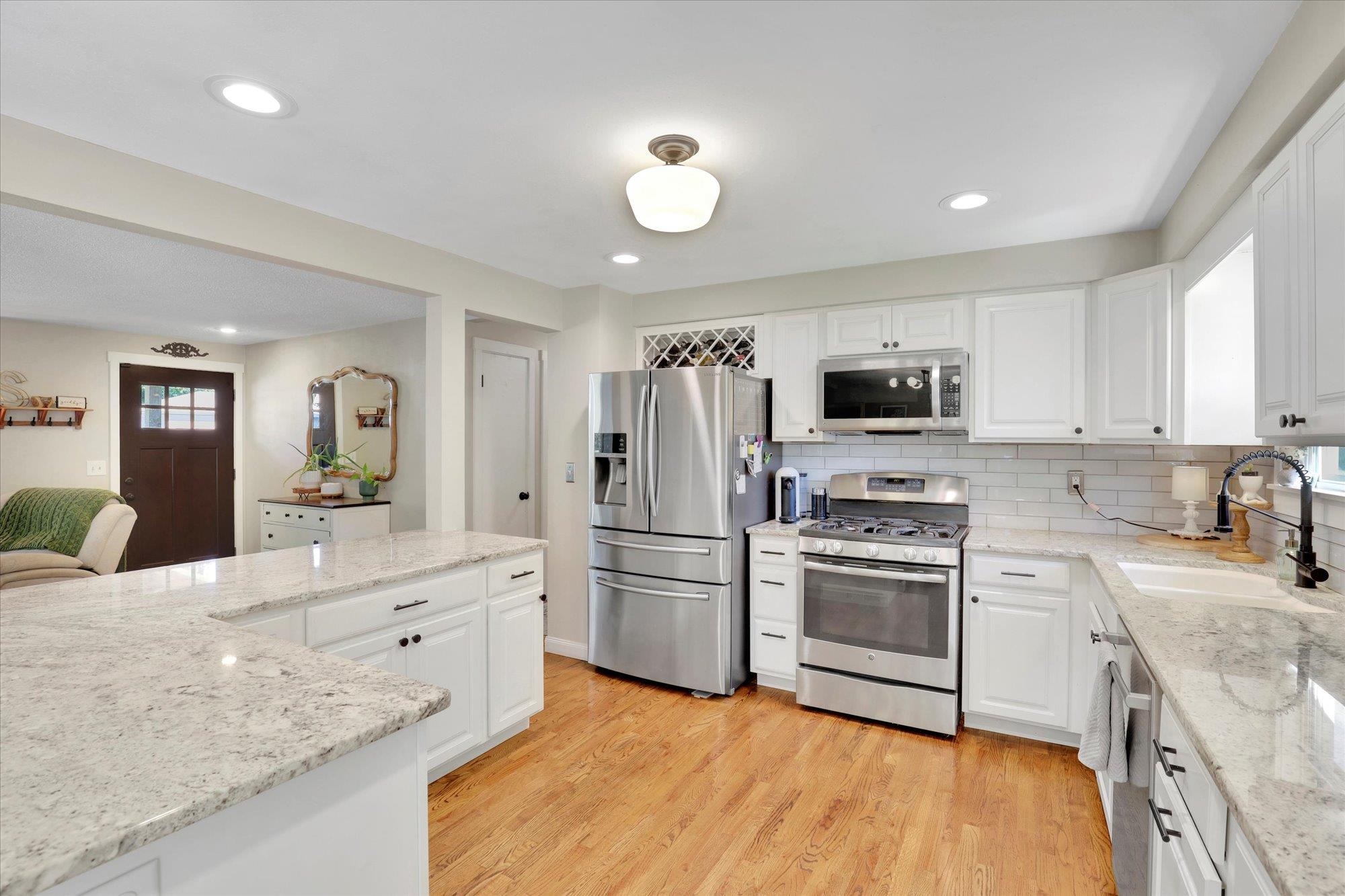 Spokane Valley, Washington, 99216, United States, 4 Bedrooms Bedrooms, ,3 BathroomsBathrooms,Residential,For Sale,1927363