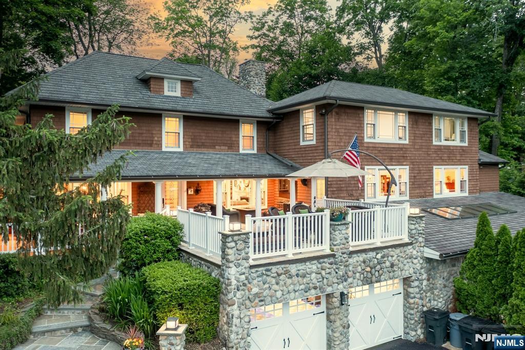 Ramsey, New Jersey, 07446, United States, 6 Bedrooms Bedrooms, ,5 BathroomsBathrooms,Residential,For Sale,1847263