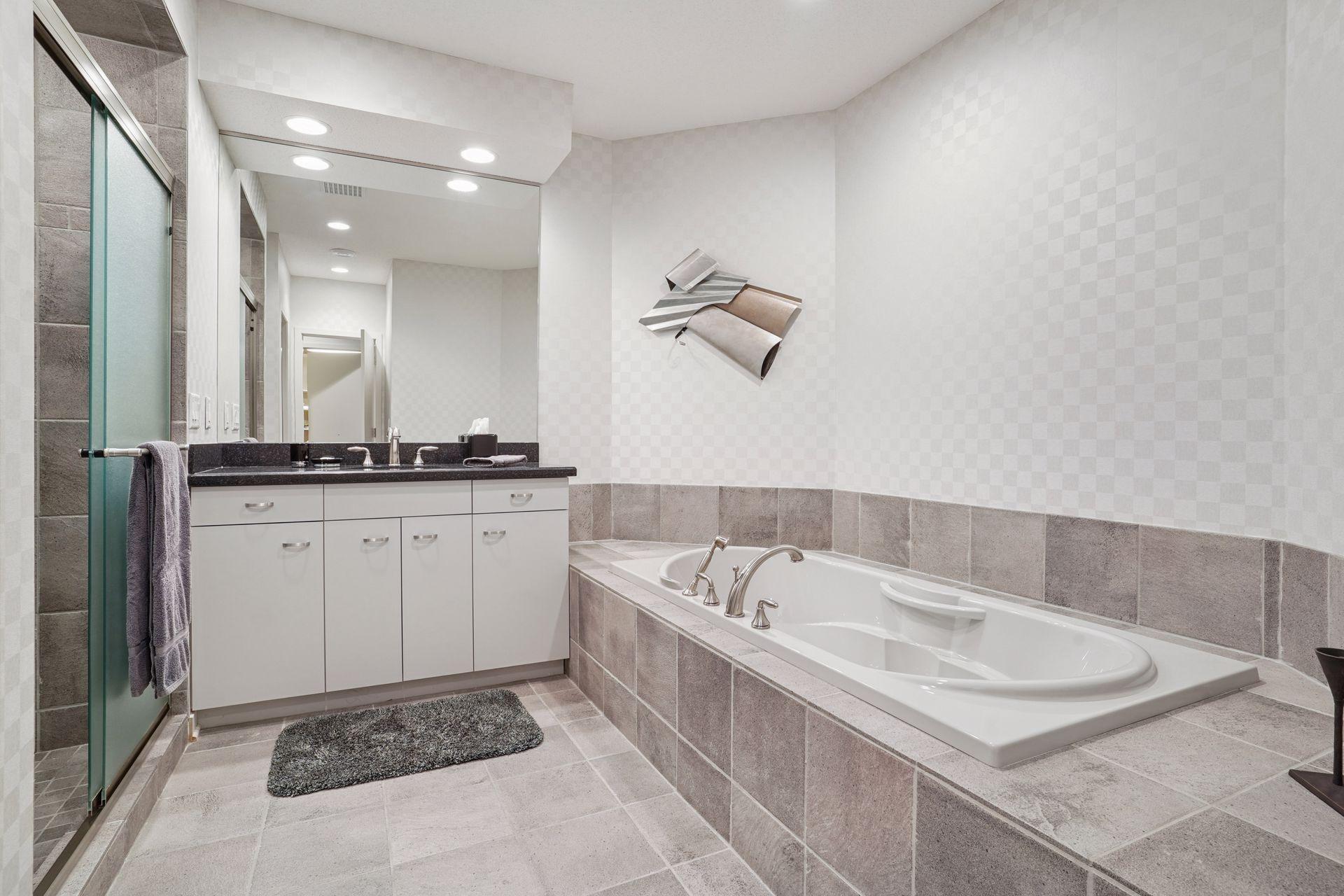 Lilydale, Minnesota, 55118, United States, 3 Bedrooms Bedrooms, ,3 BathroomsBathrooms,Residential,For Sale,1989452