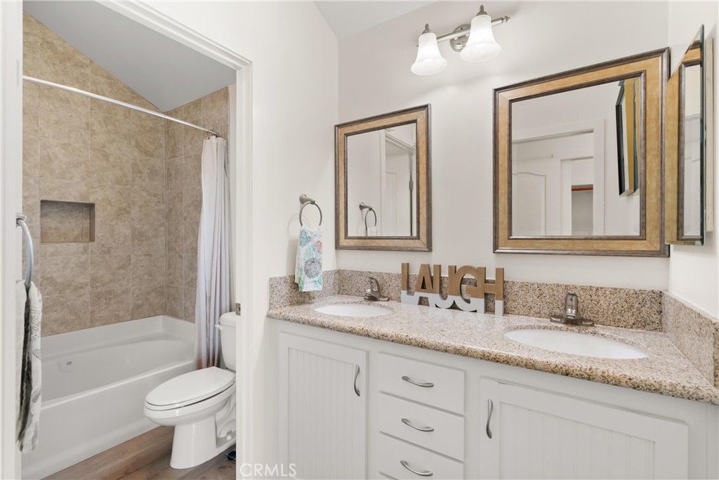 Newport Beach, California, 92663, United States, 2 Bedrooms Bedrooms, ,2 BathroomsBathrooms,Residential,For Sale,1877263