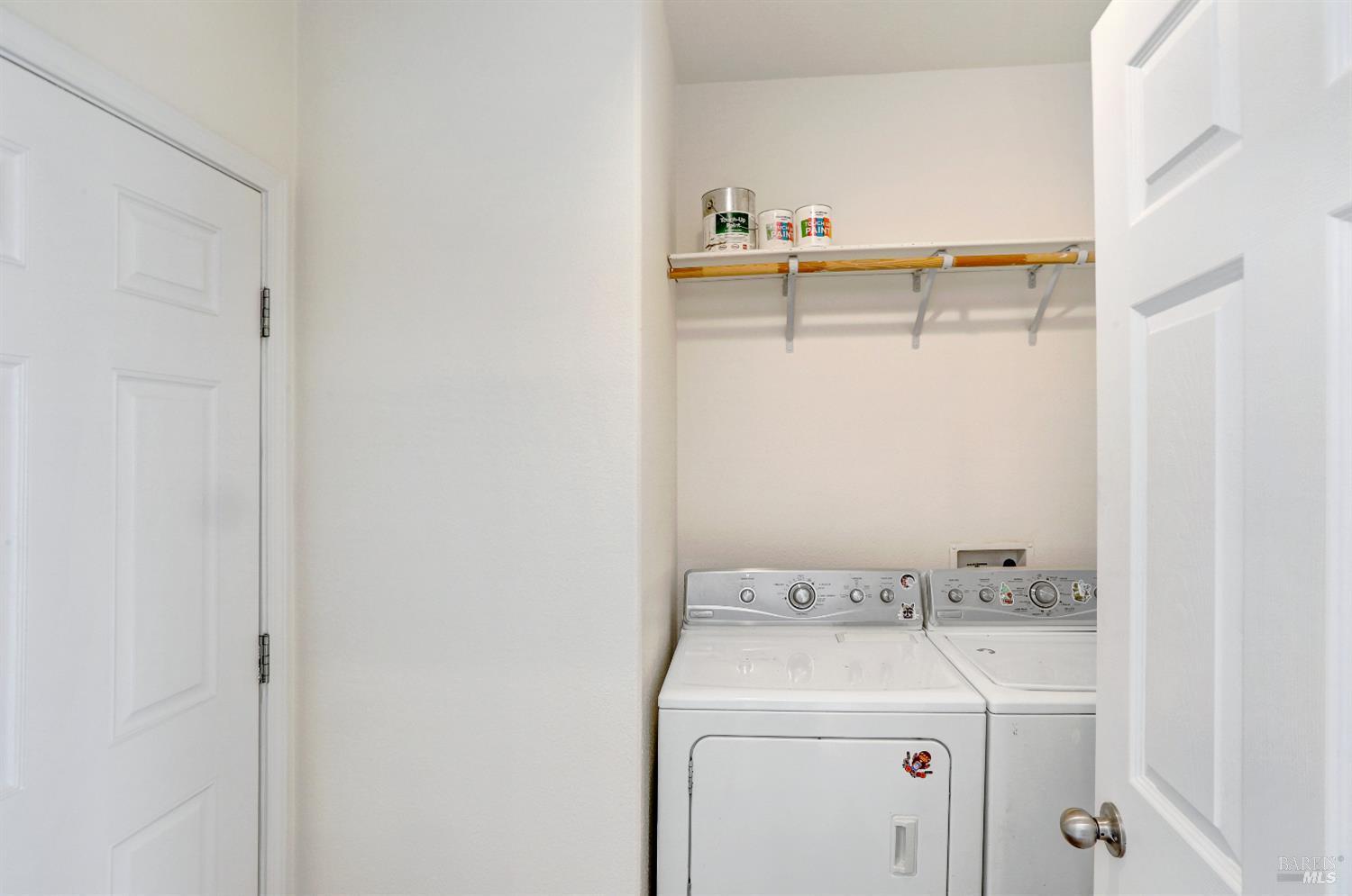 Sonoma, California, 95476, United States, 3 Bedrooms Bedrooms, ,3 BathroomsBathrooms,Residential,For Sale,1806350