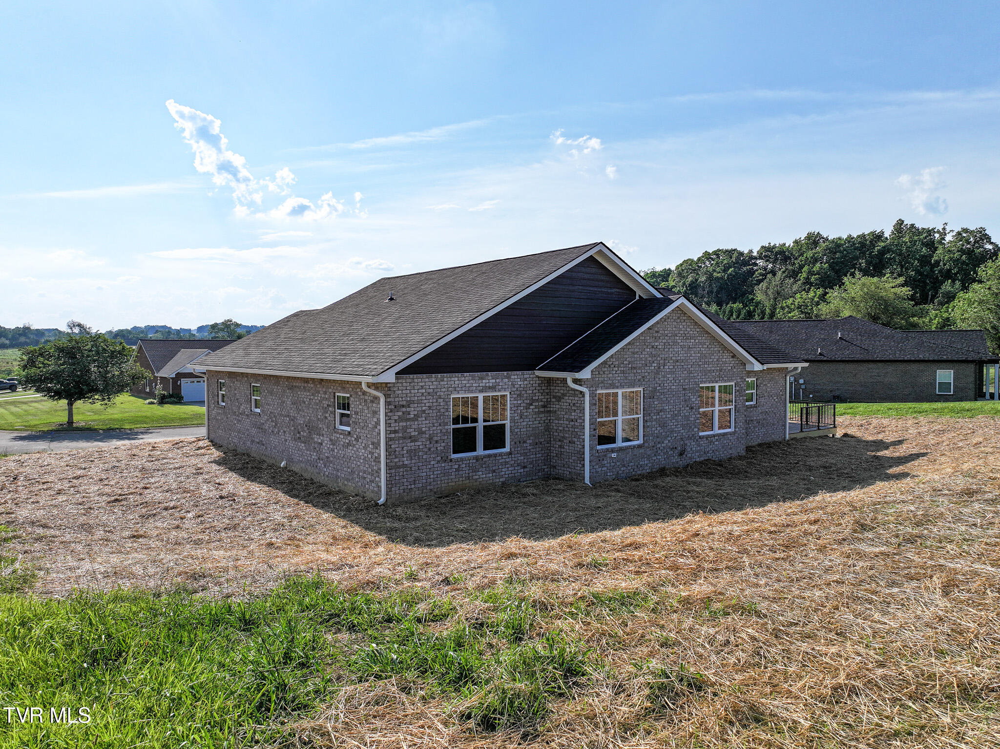 Greeneville, Tennessee, 37745, United States, 3 Bedrooms Bedrooms, ,2 BathroomsBathrooms,Residential,For Sale,1935533