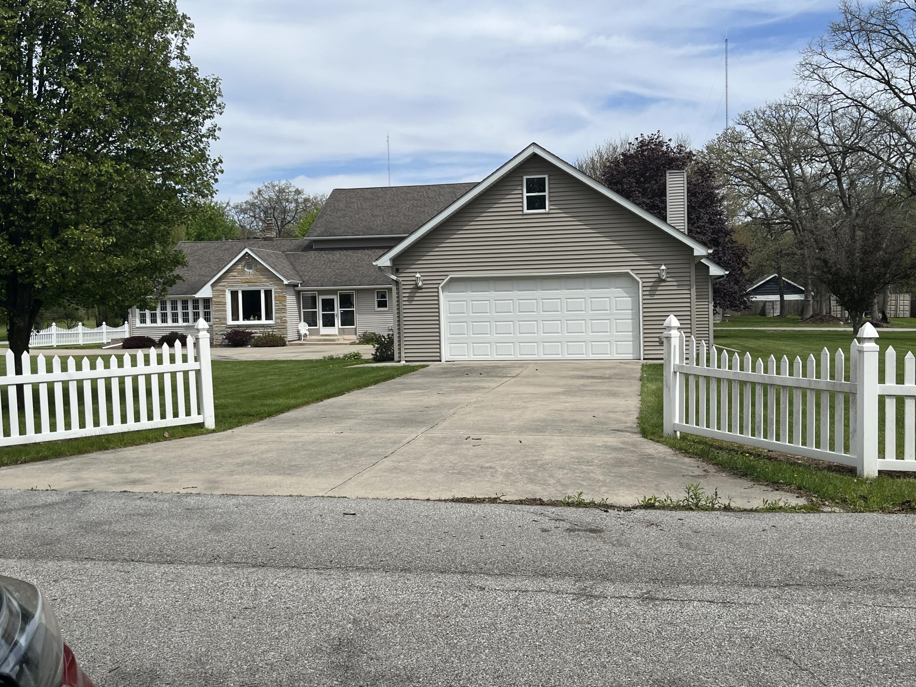 Crown Point, Indiana, 46307, United States, 3 Bedrooms Bedrooms, ,3 BathroomsBathrooms,Residential,For Sale,2040656