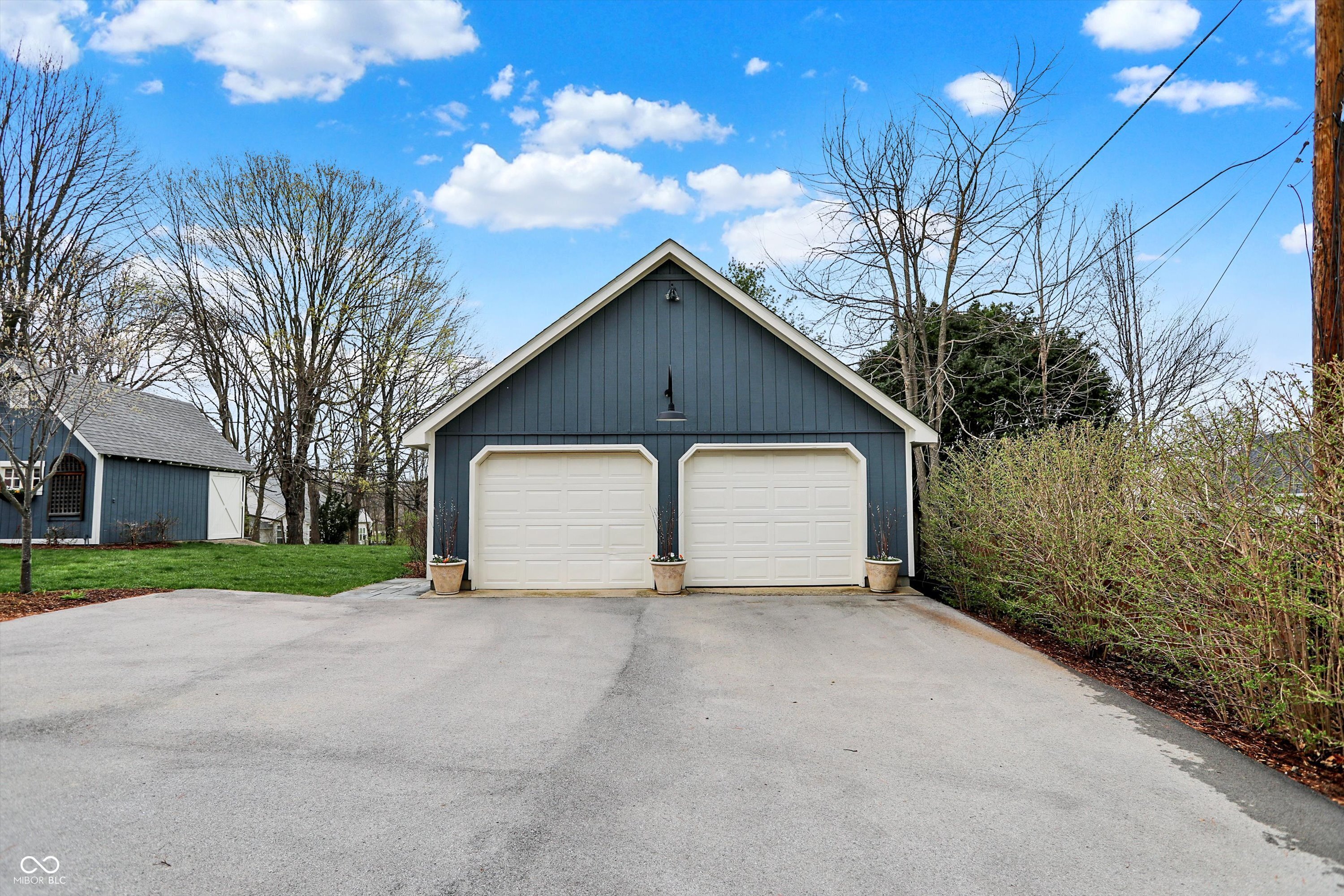 Zionsville, Indiana, 46077, United States, 6 Bedrooms Bedrooms, ,5 BathroomsBathrooms,Residential,For Sale,1766100