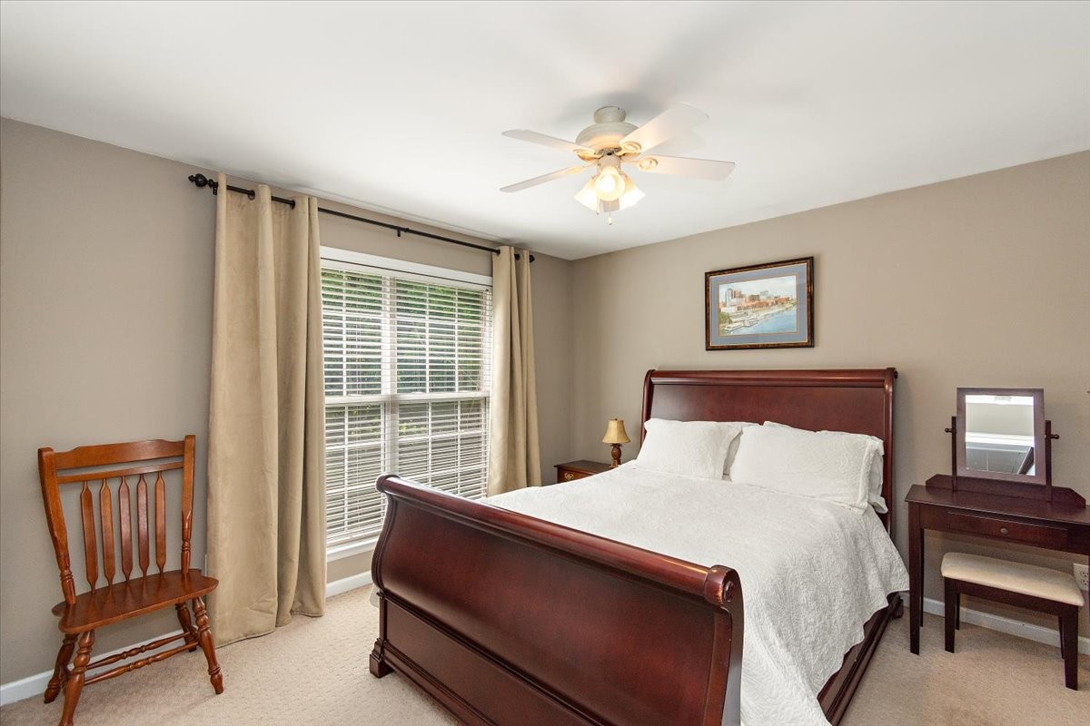Columbia, Tennessee, 38401, United States, 4 Bedrooms Bedrooms, ,3 BathroomsBathrooms,Residential,For Sale,1897603